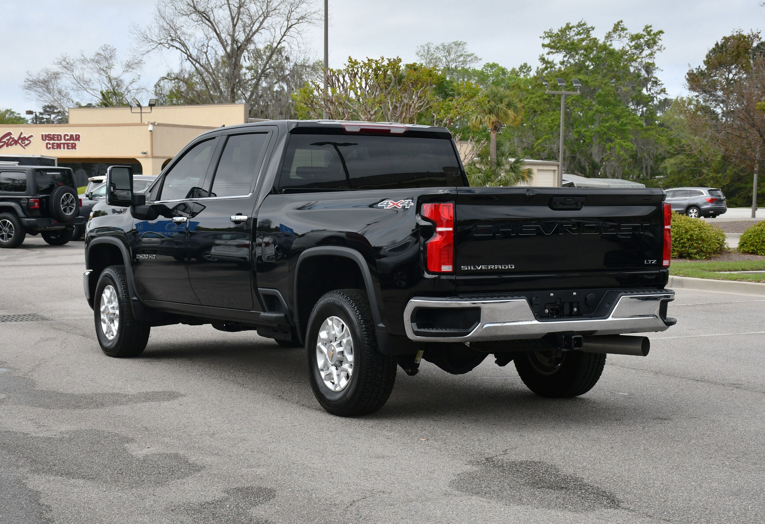 2025 Chevrolet Silverado 2500HD LTZ photo 3