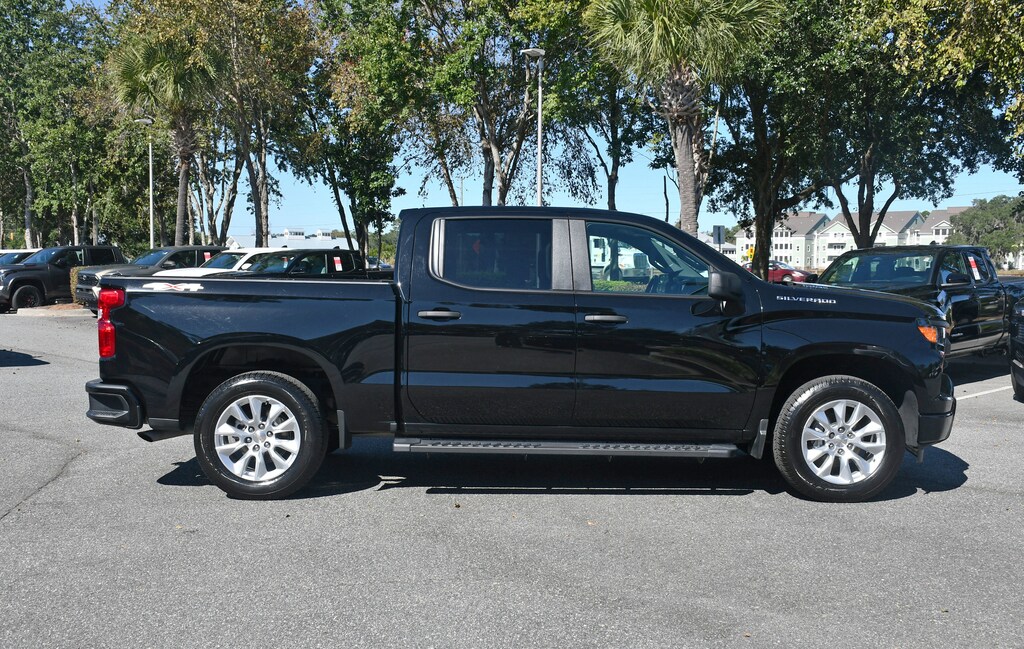 Used 2025 Chevrolet Silverado 1500 Custom 4WD Crew Cab 147 Custom