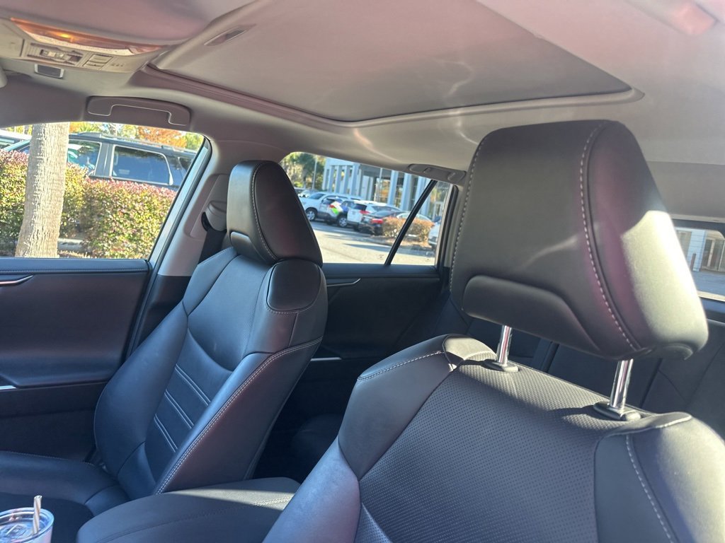 2020 Toyota RAV4 Hybrid Limited photo 2