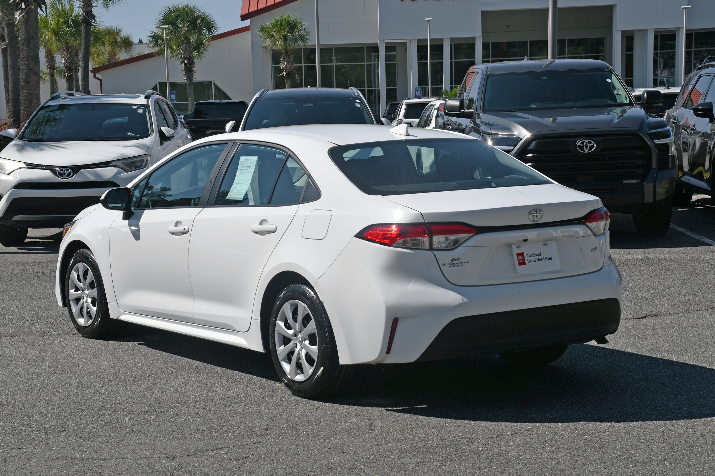 2023 Toyota Corolla LE photo 3