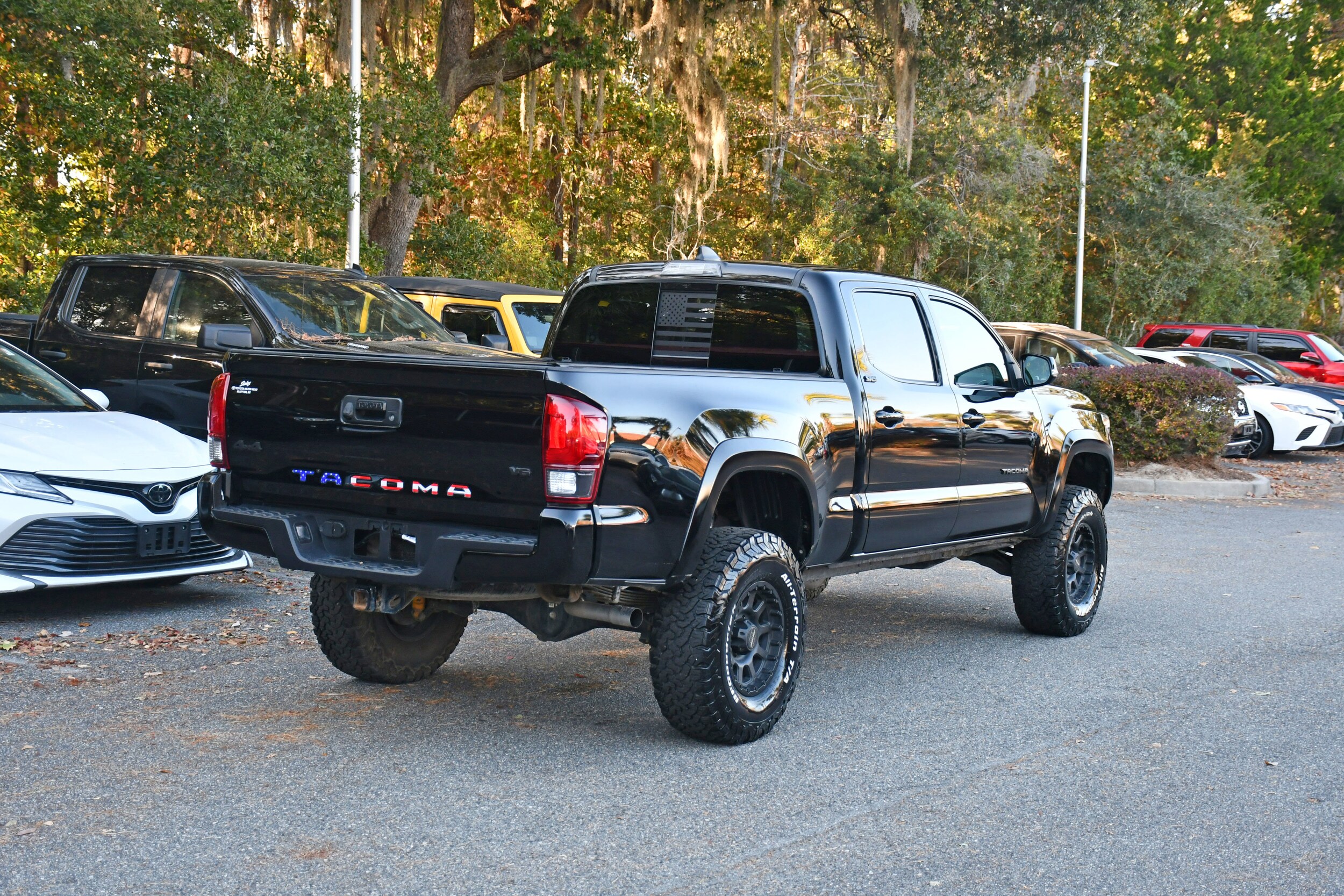 2023 Toyota Tacoma SR5 Double Cab V6 photo 3