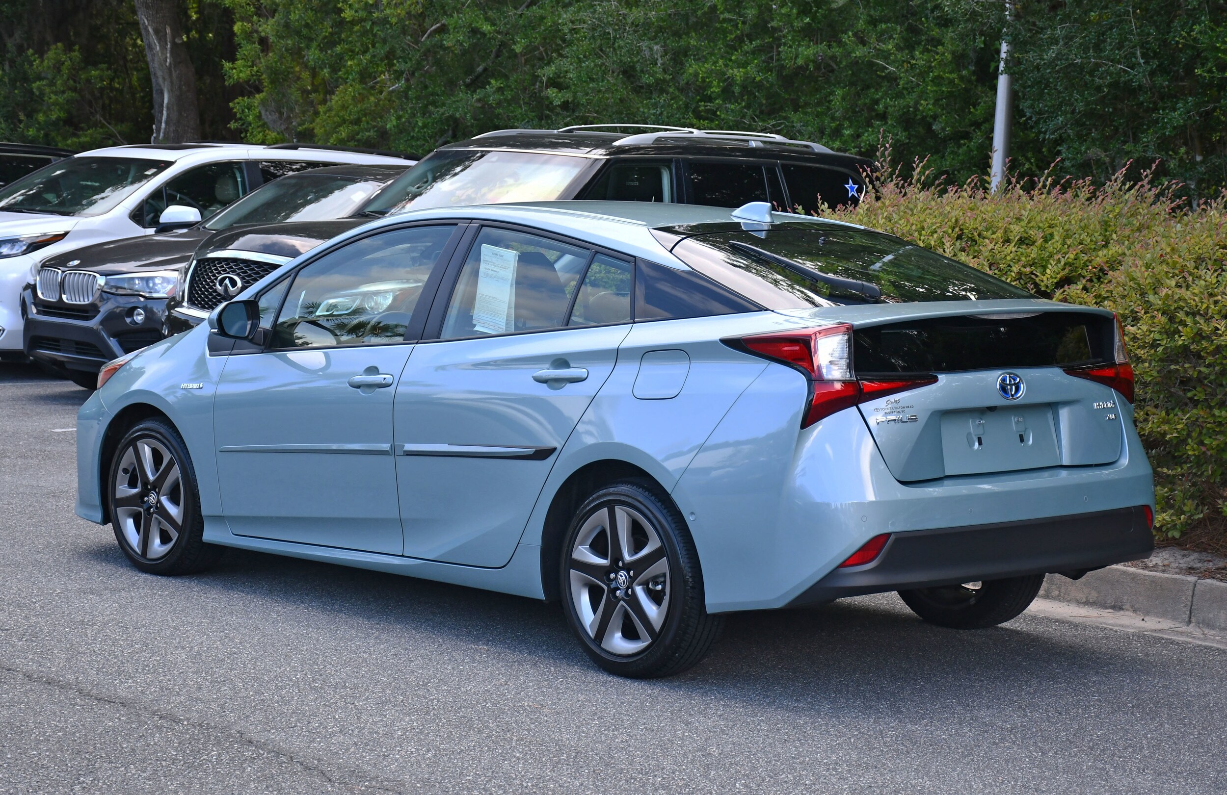 2022 Toyota Prius XLE photo 3