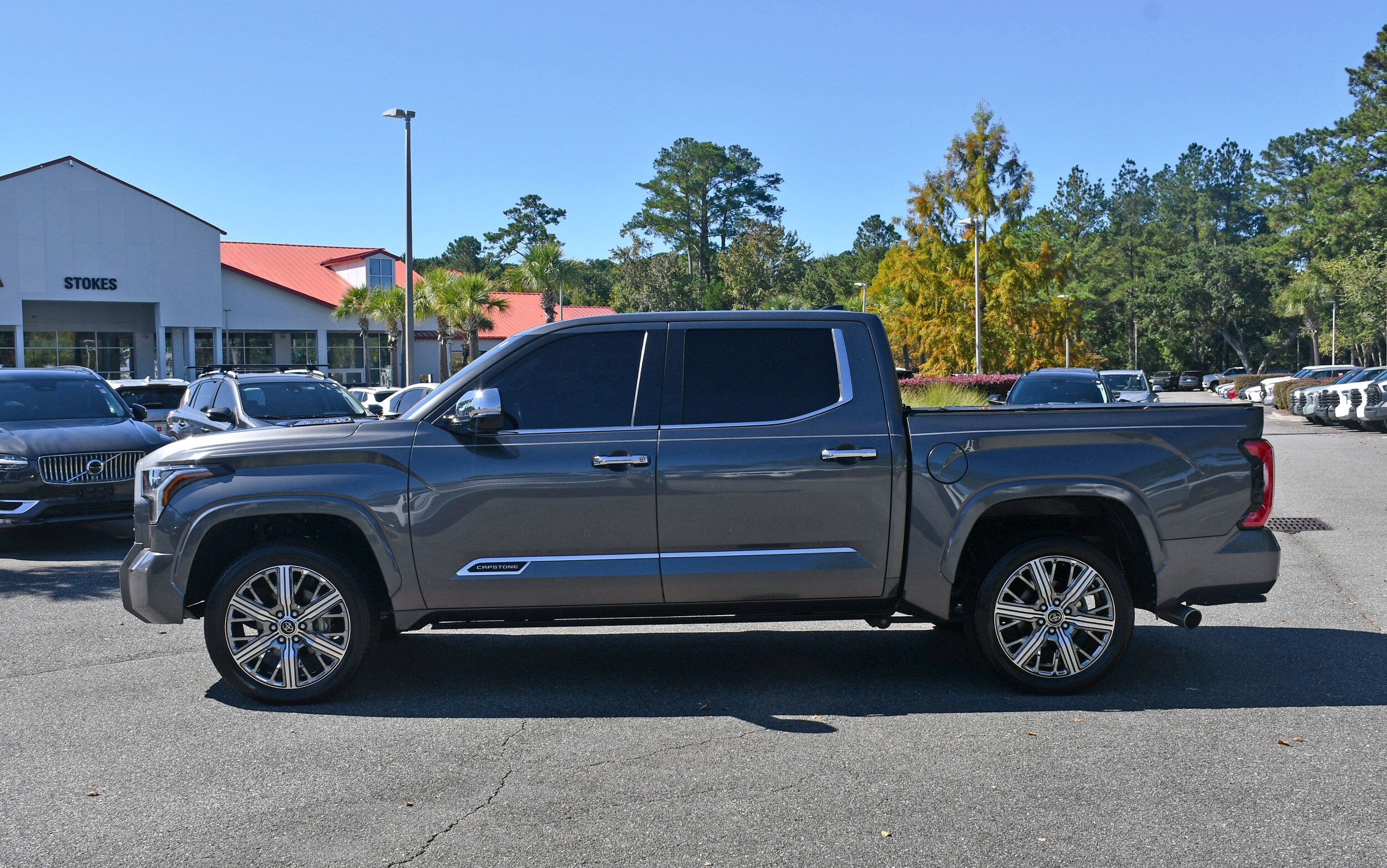 2024 Toyota Tundra CapStone CrewMax photo 2