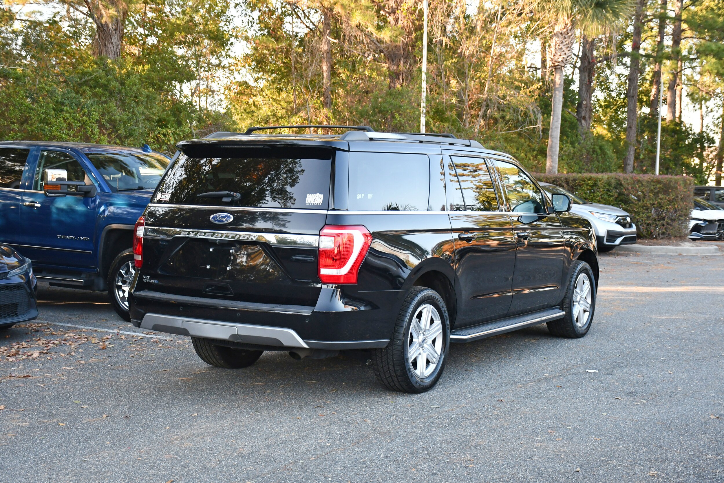 2020 Ford Expedition MAX XLT photo 3
