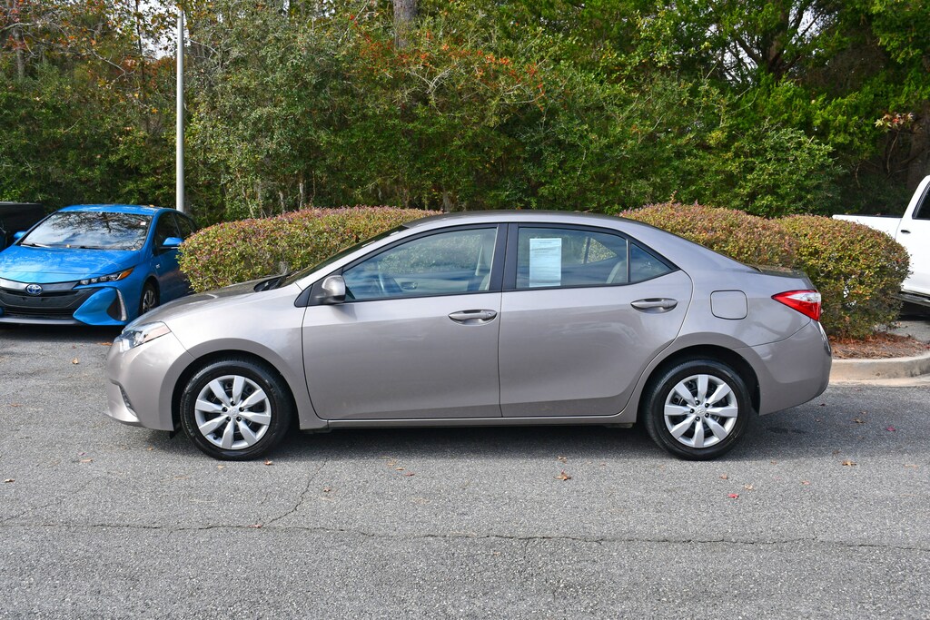 Used 2014 Toyota Corolla LE Sedan