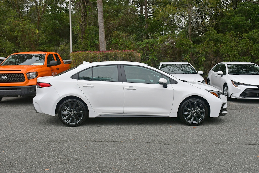 Used 2025 Toyota Corolla SE SE CVT