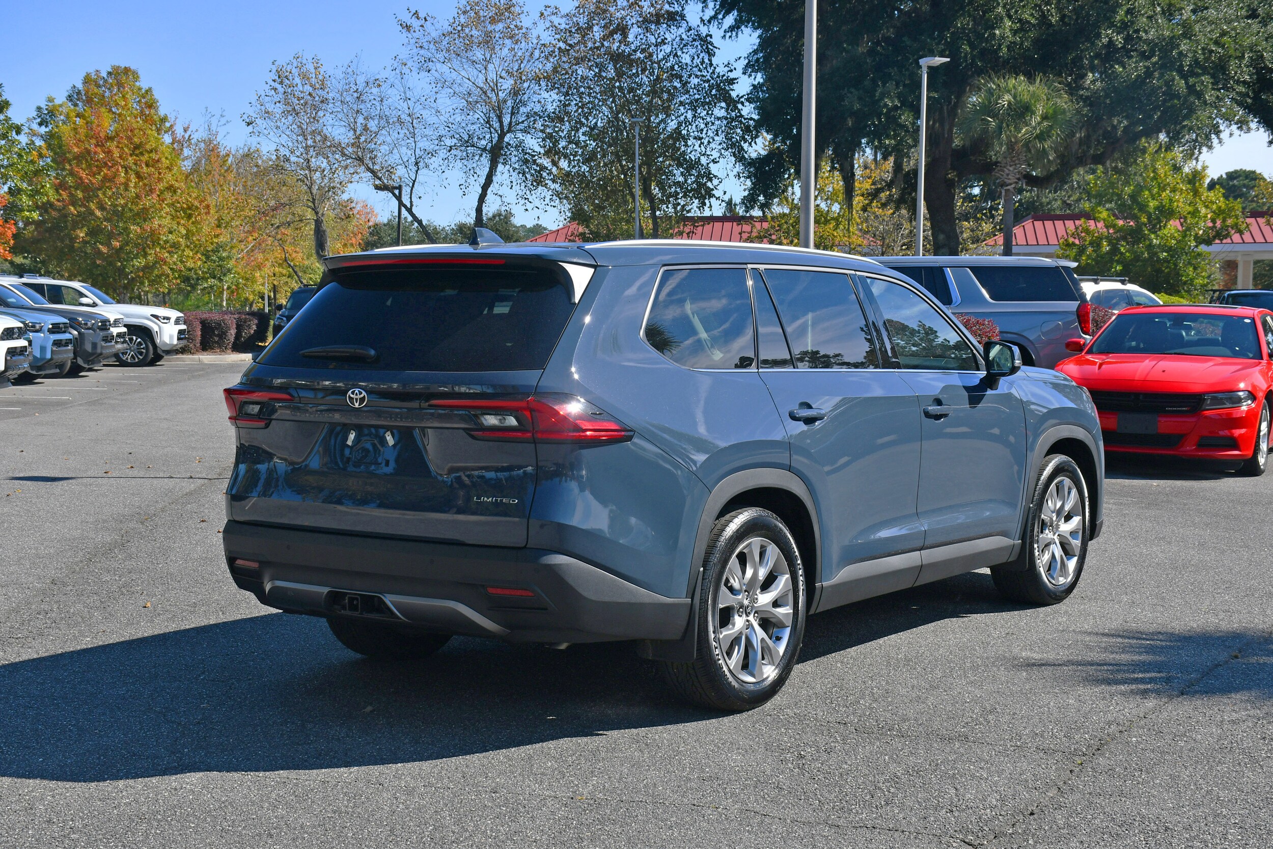 2025 Toyota Grand Highlander Limited photo 3