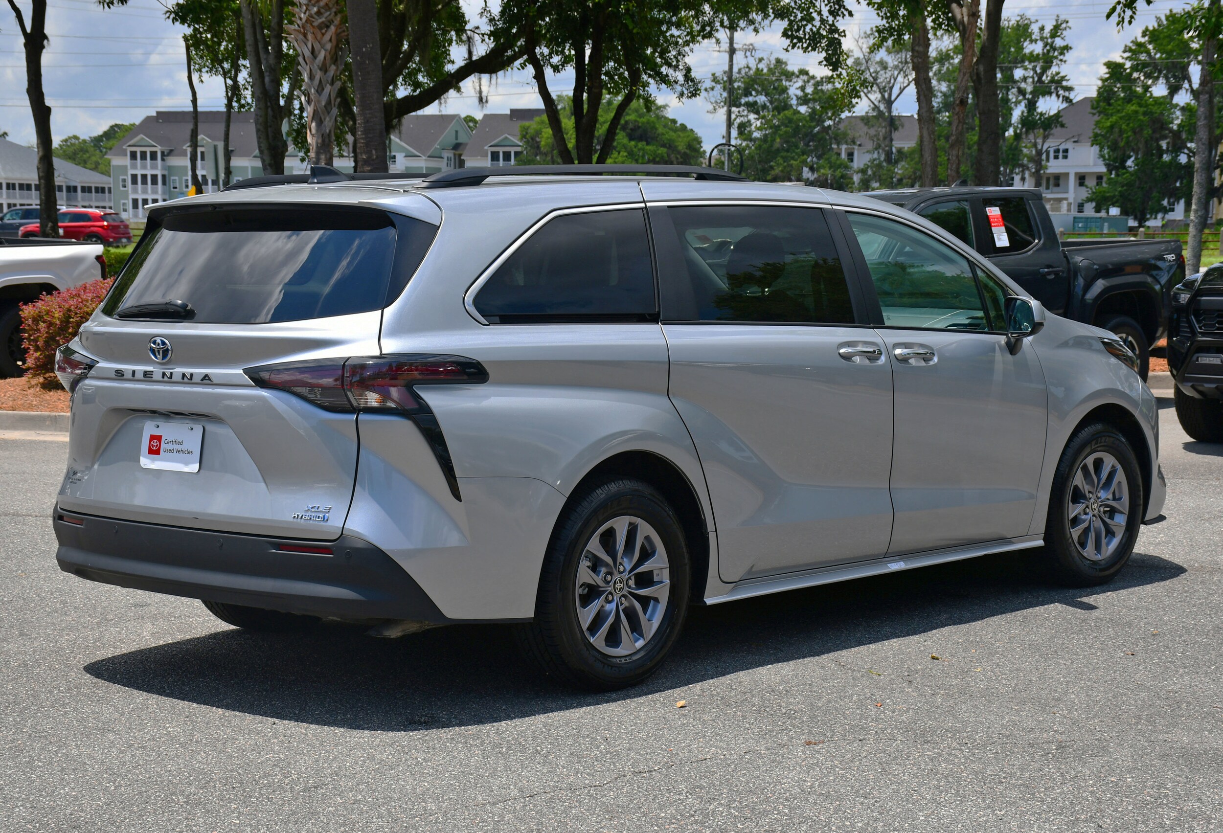2024 Toyota Sienna XLE photo 4