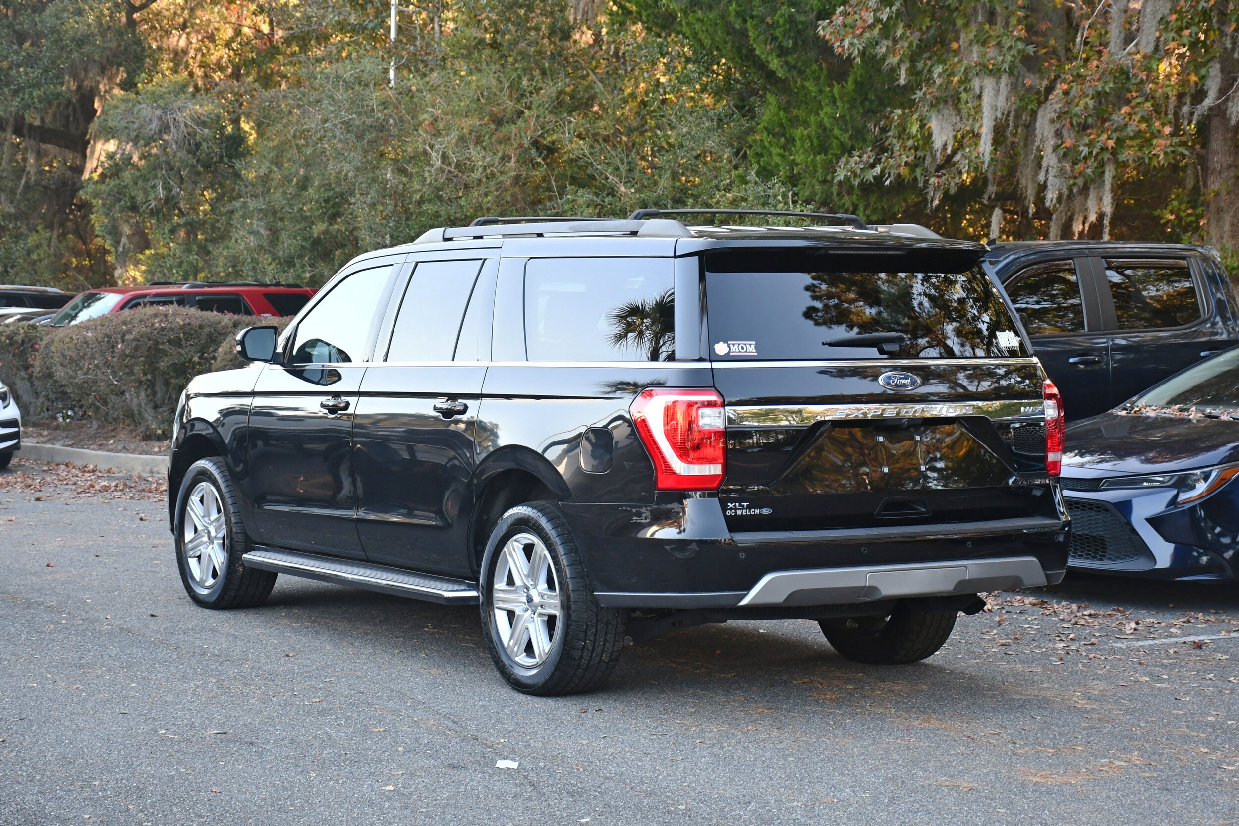 2020 Ford Expedition MAX XLT photo 2