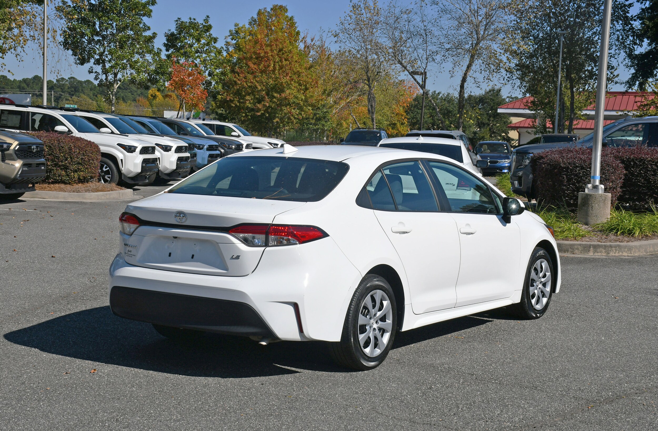 2023 Toyota Corolla LE photo 4