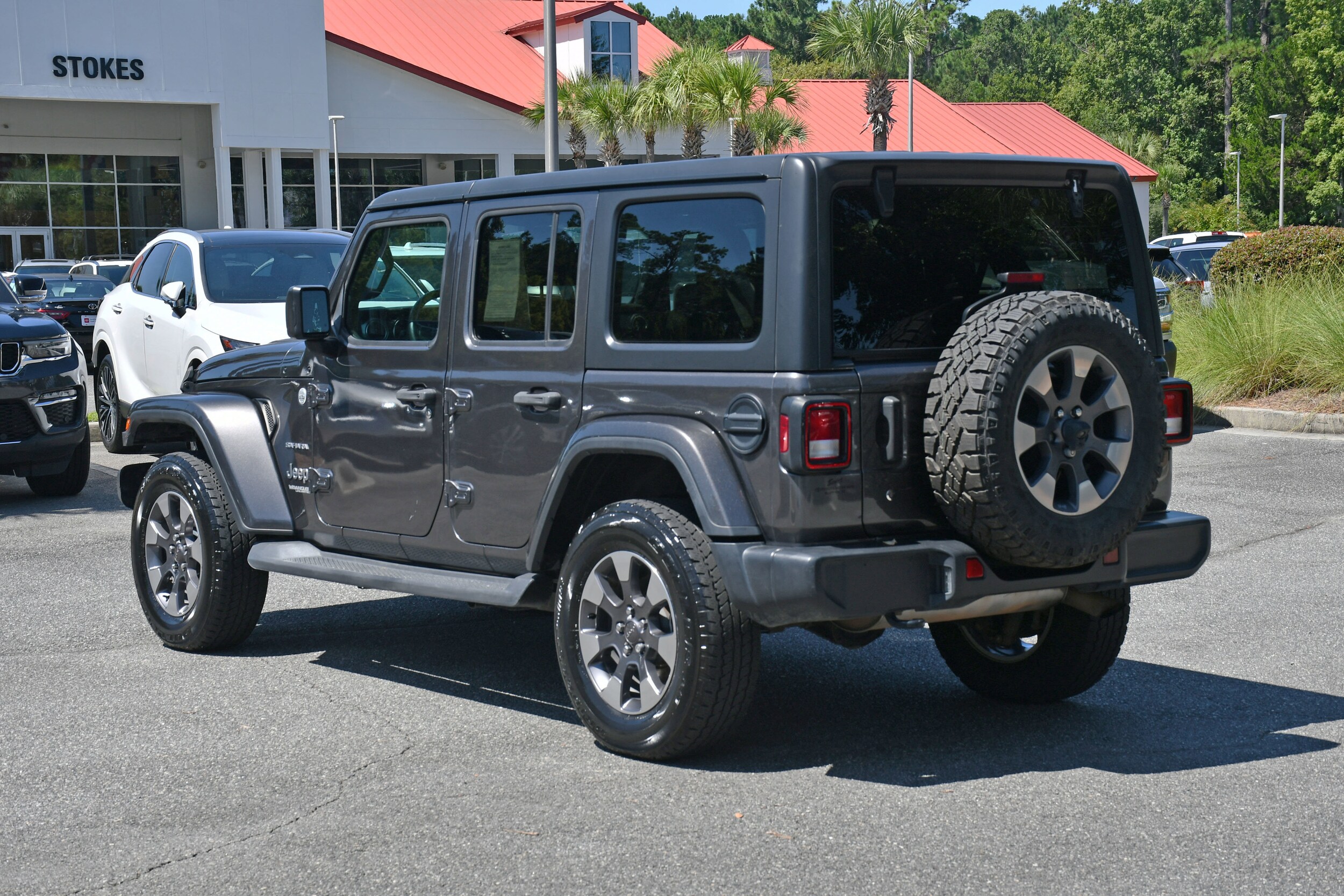 2019 Jeep Wrangler Unlimited Sahara photo 3
