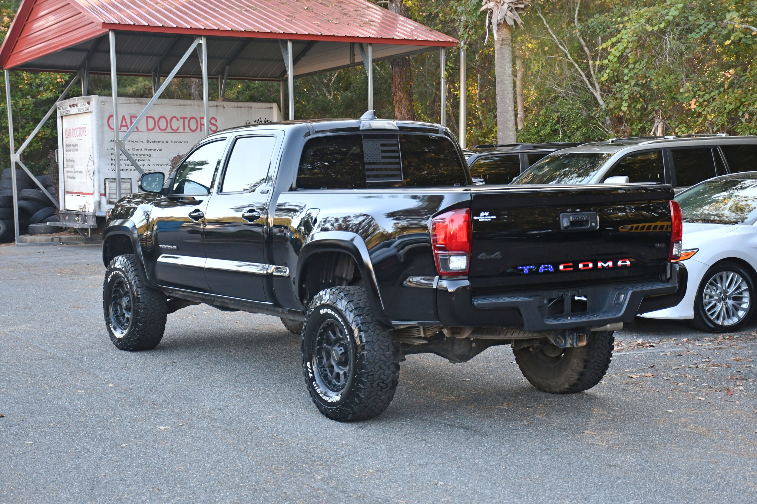 2023 Toyota Tacoma SR5 Double Cab V6 photo 2