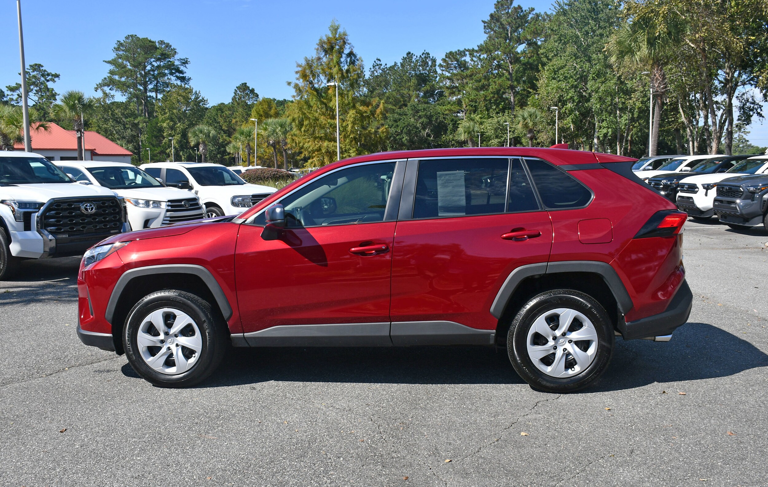 2024 Toyota RAV4 LE photo 2