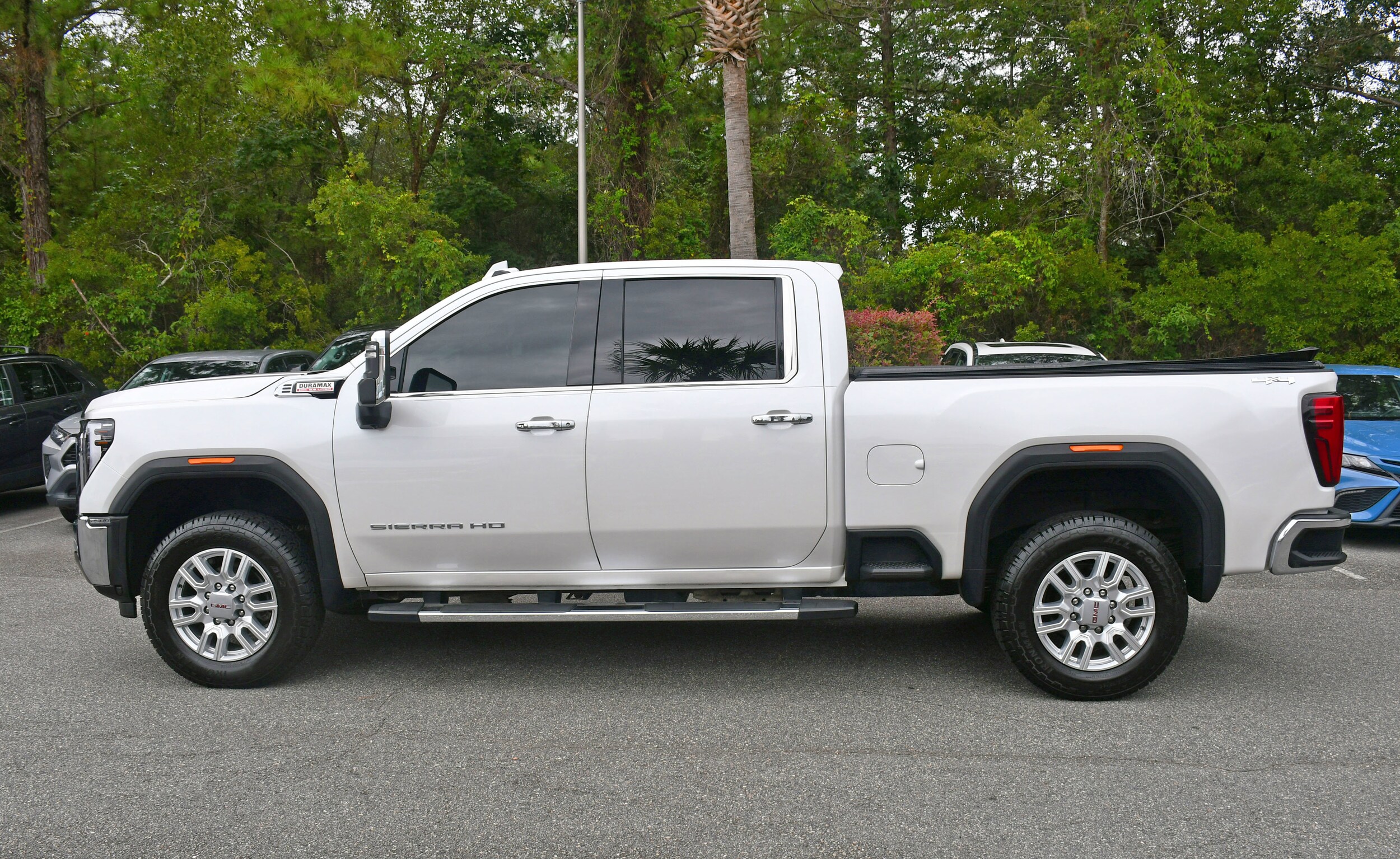 2024 Gmc Sierra HD SLT photo 2