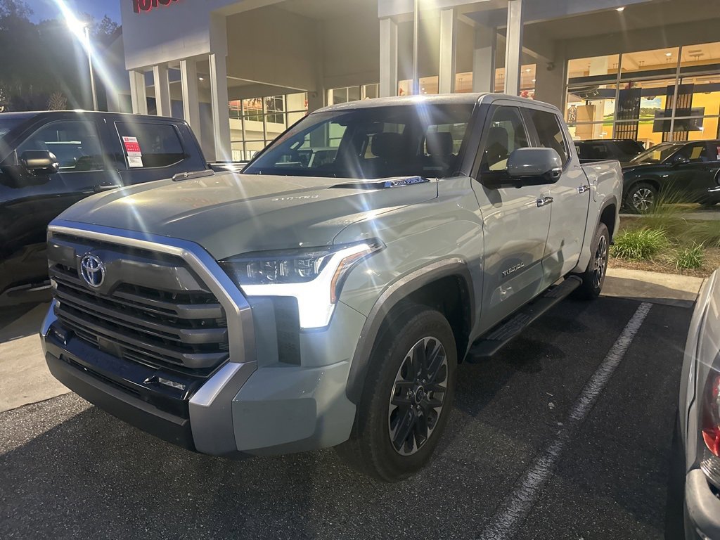 2024 Toyota Tundra Limited CrewMax photo 2