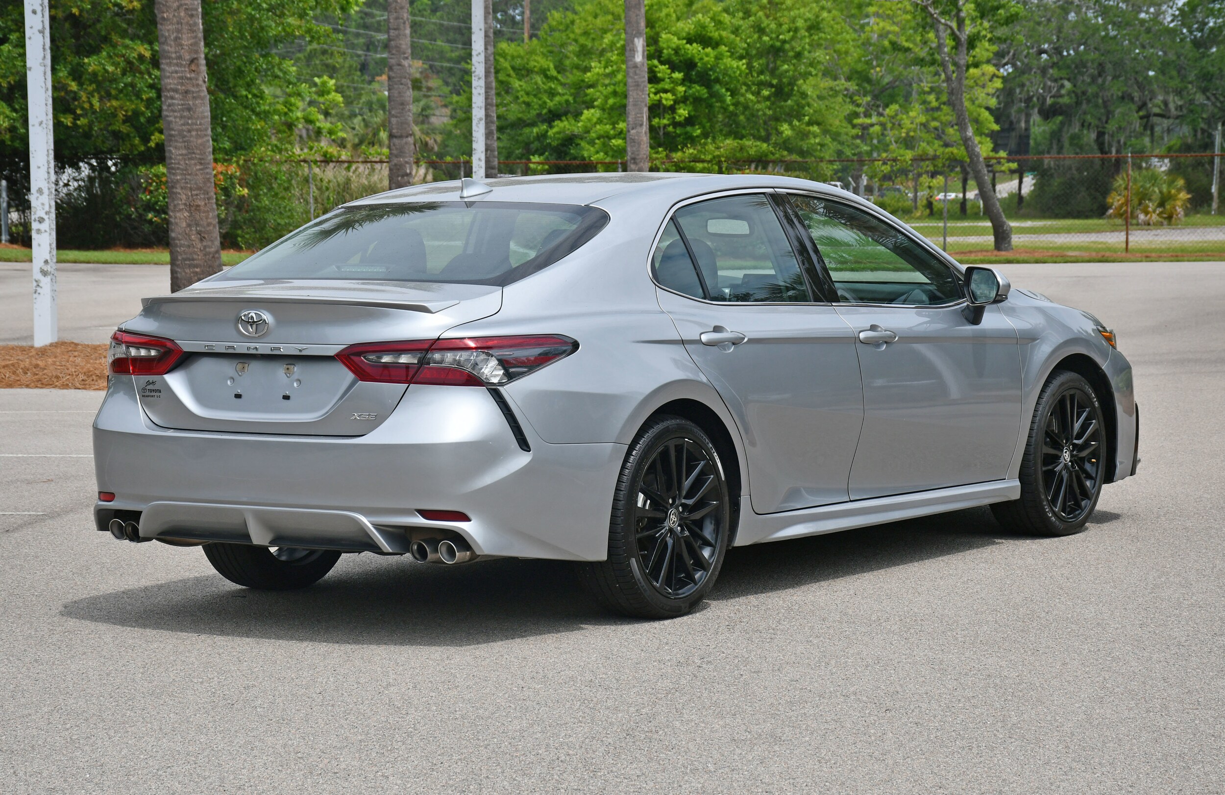 2023 Toyota Camry XSE photo 3