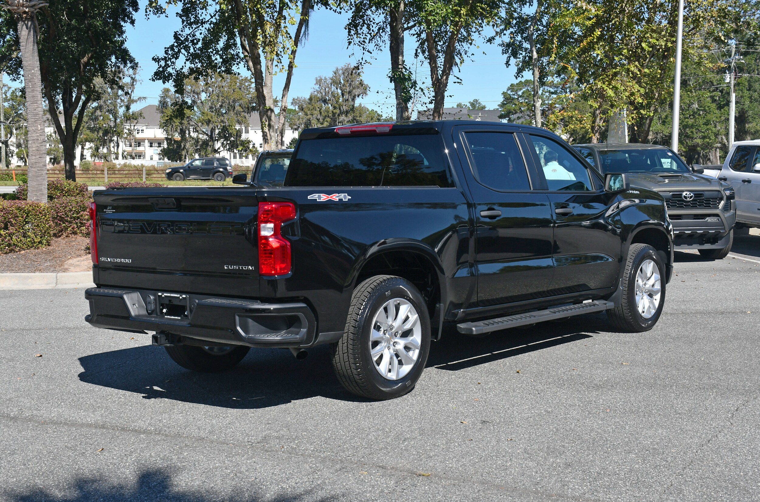 2025 Chevrolet Silverado 1500 Custom photo 4