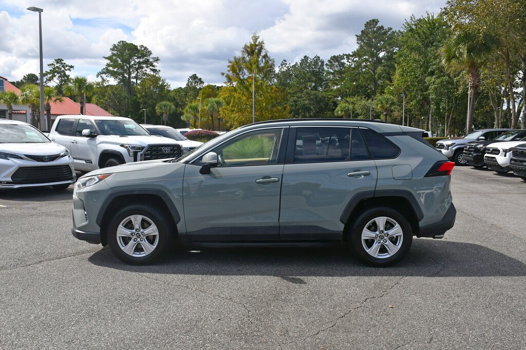 Used 2019 Toyota RAV4 XLE XLE FWD