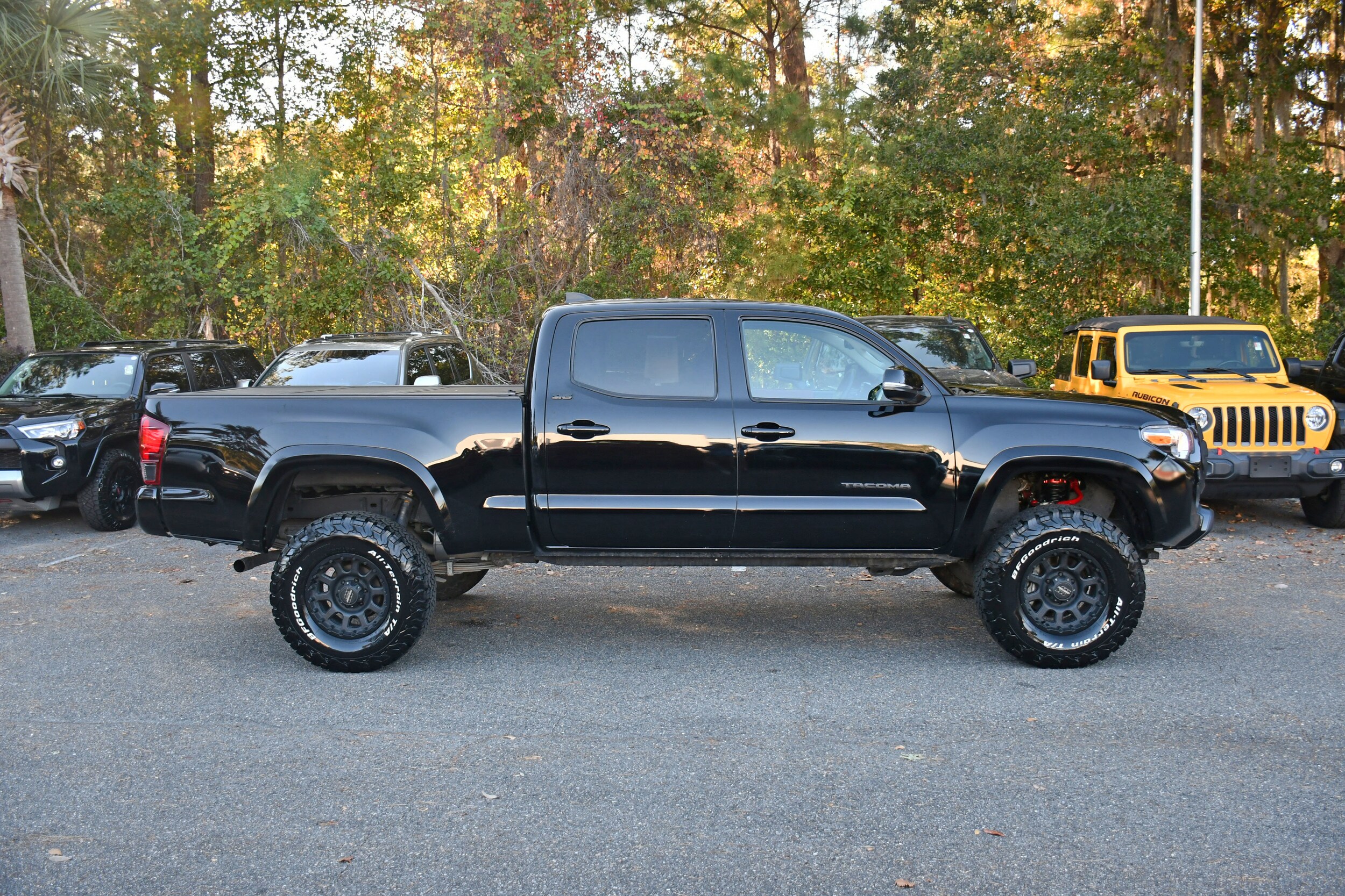 2023 Toyota Tacoma SR5 Double Cab V6 photo 4