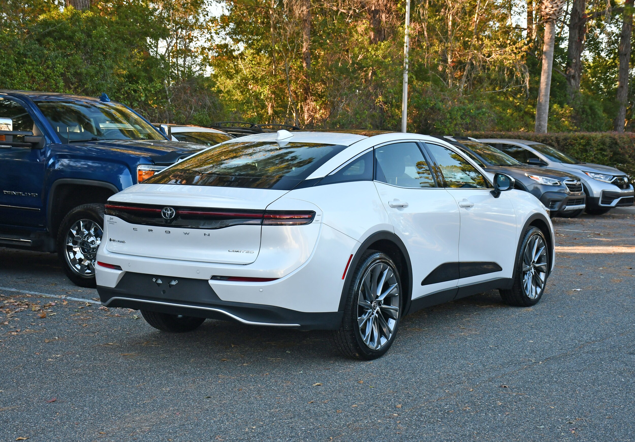 2025 Toyota Crown Limited photo 3