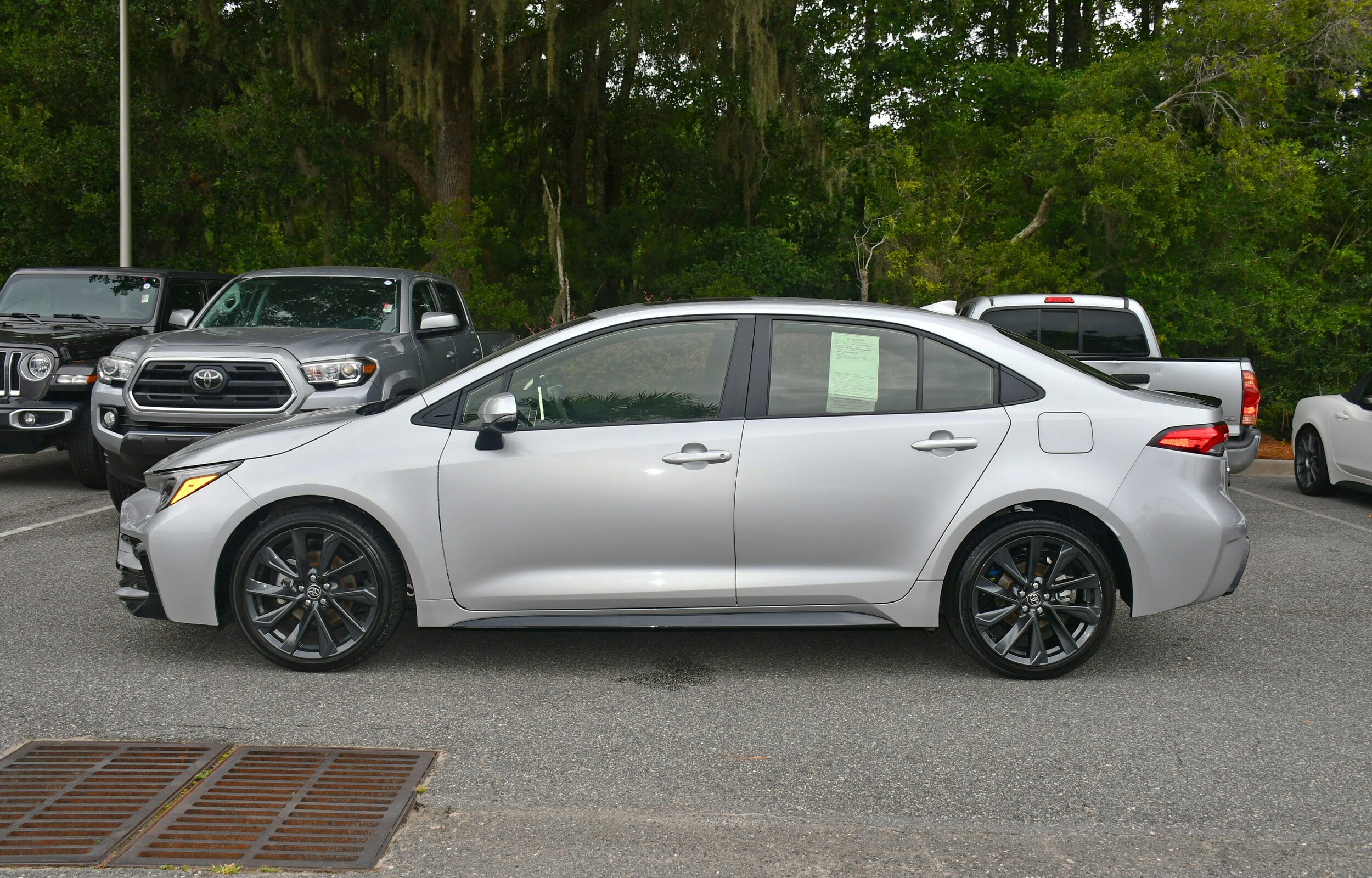 2023 Toyota Corolla XSE photo 2