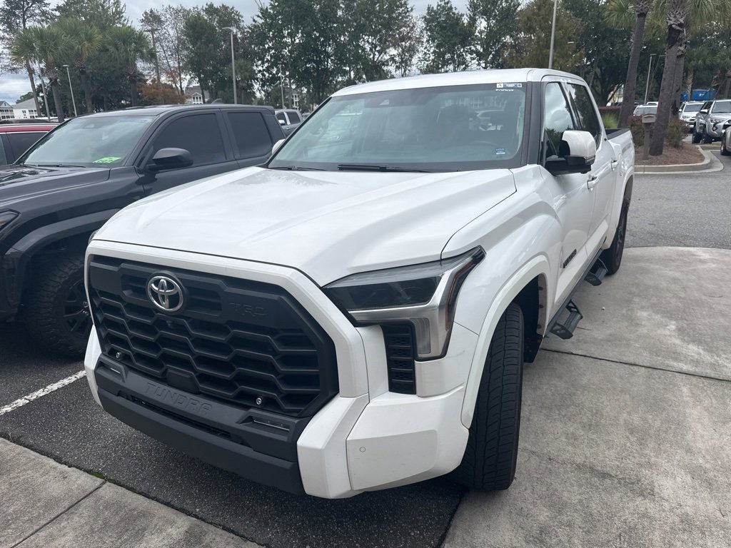 2023 Toyota Tundra SR5 CrewMax photo 2