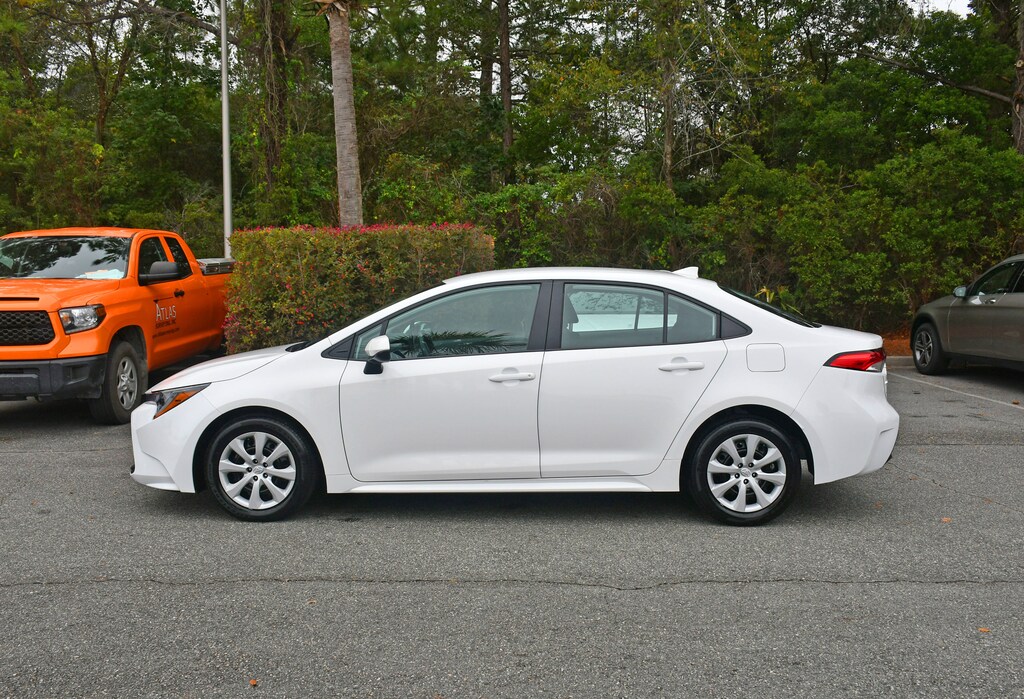 Used 2025 Toyota Corolla LE LE CVT