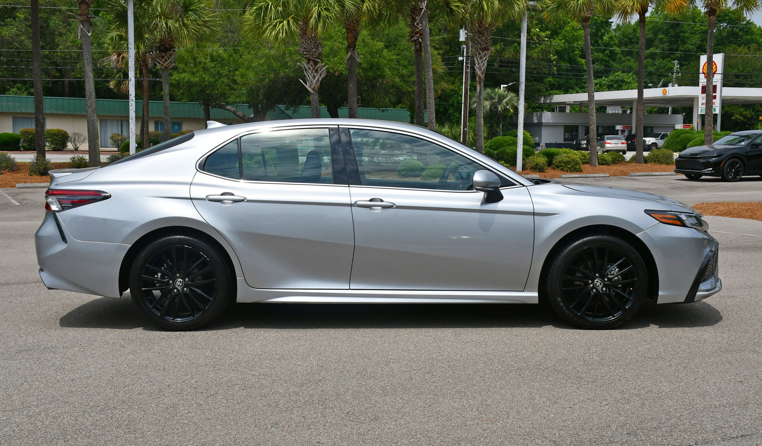 2023 Toyota Camry XSE photo 2