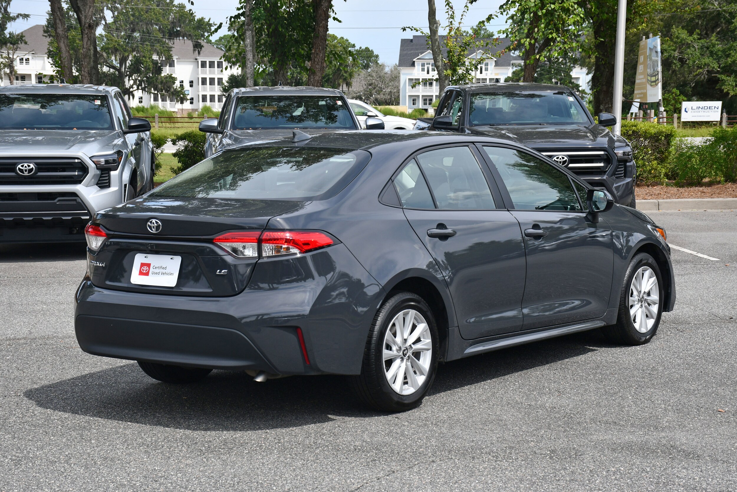 2024 Toyota Corolla LE photo 3