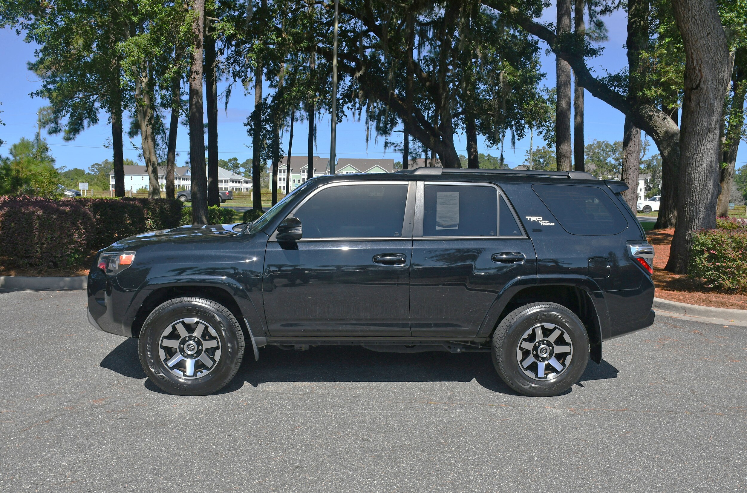 2020 Toyota 4Runner Limited TRD Off-Road Premium photo 2