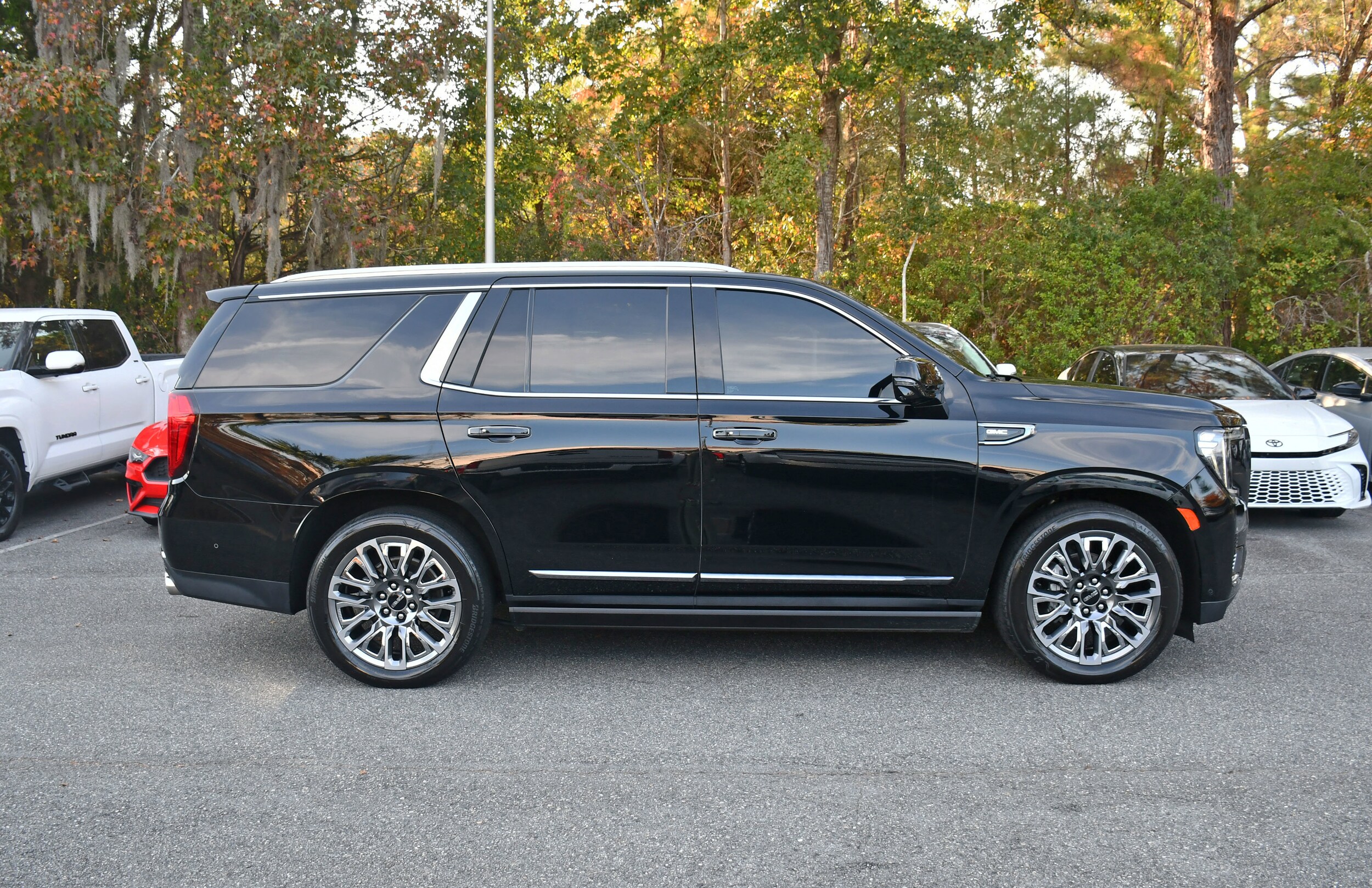 2023 Gmc Yukon Denali Ultimate photo 4