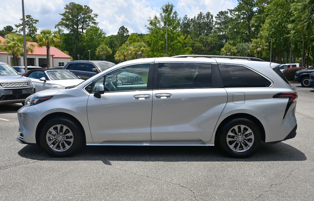Certified 2024 Toyota Sienna XLE Autono-MaaS XLE Autono-MaaS FWD 7-Passenger