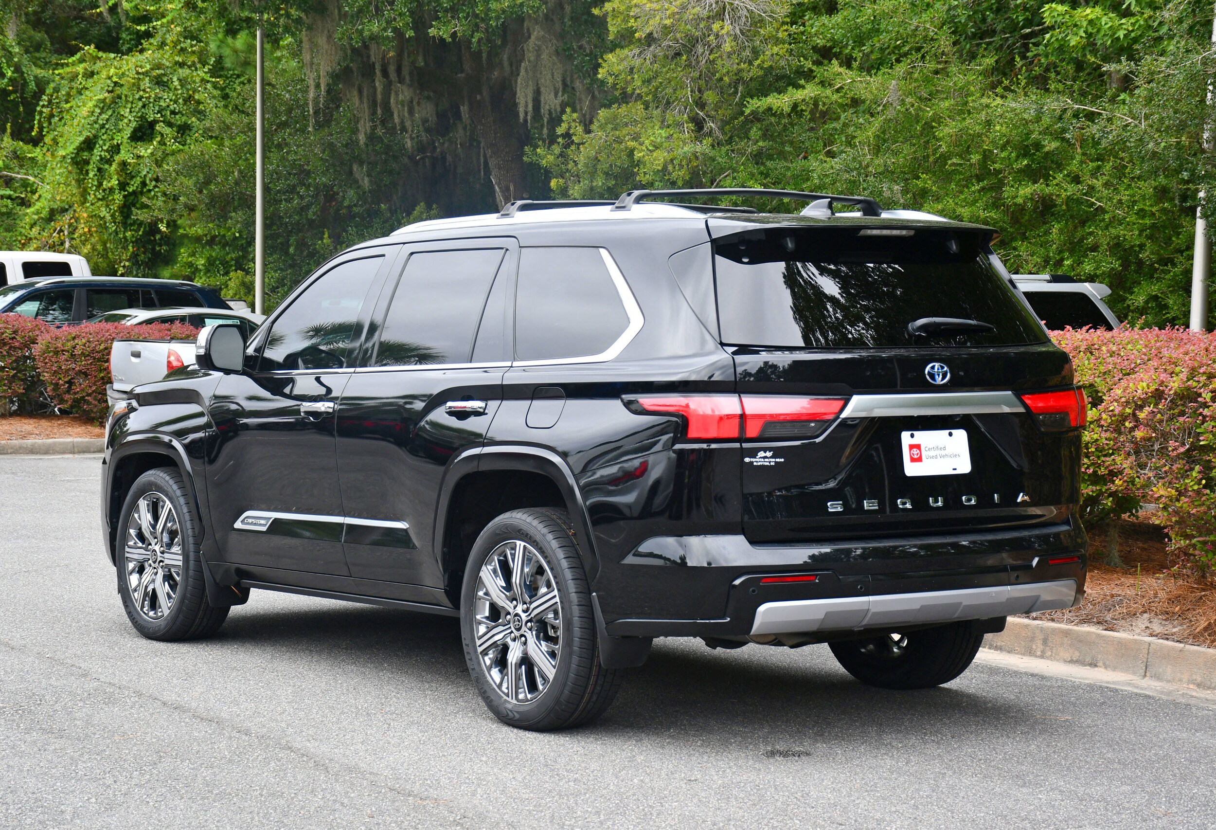 2023 Toyota Sequoia Platinum photo 3
