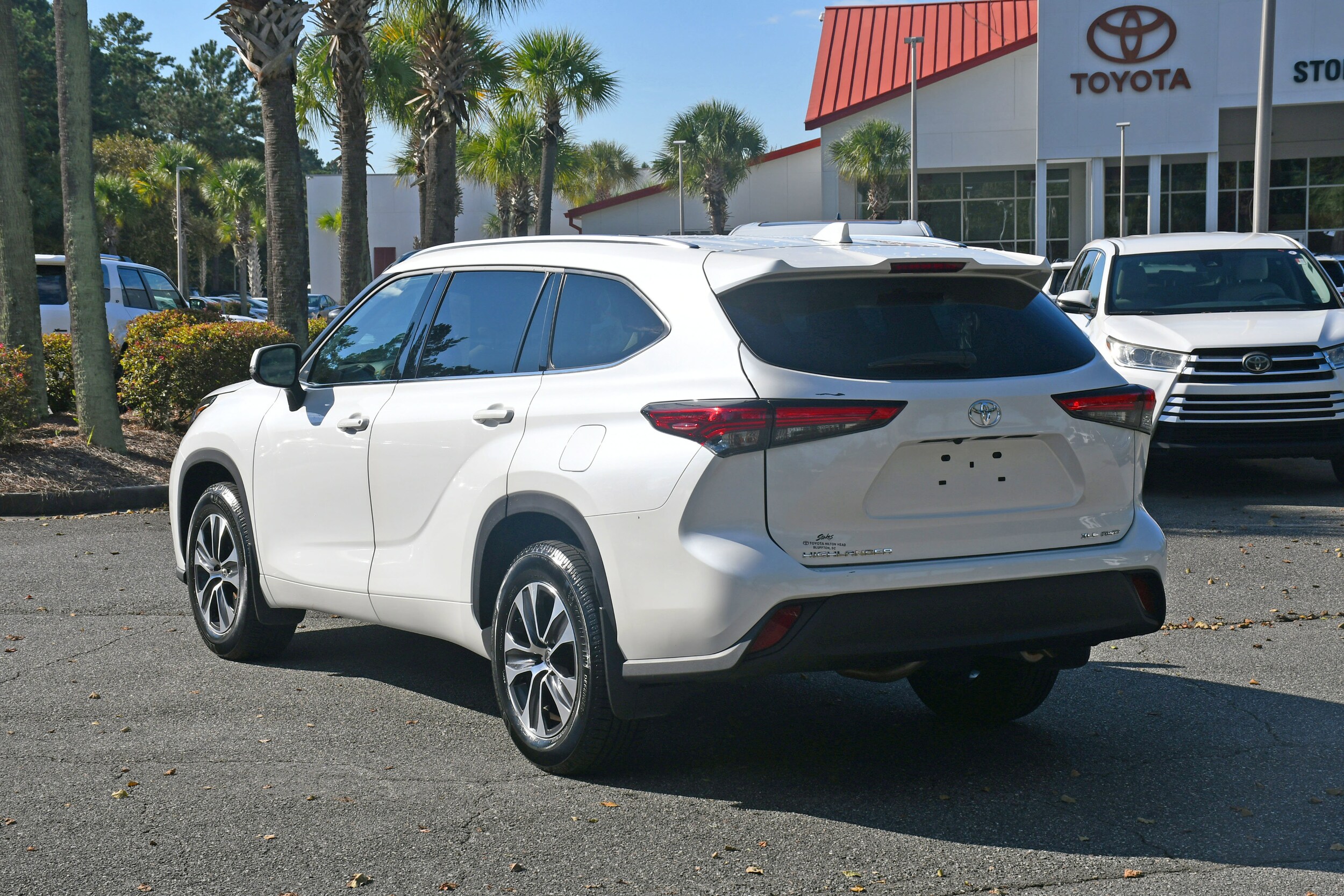 2020 Toyota Highlander XLE photo 3