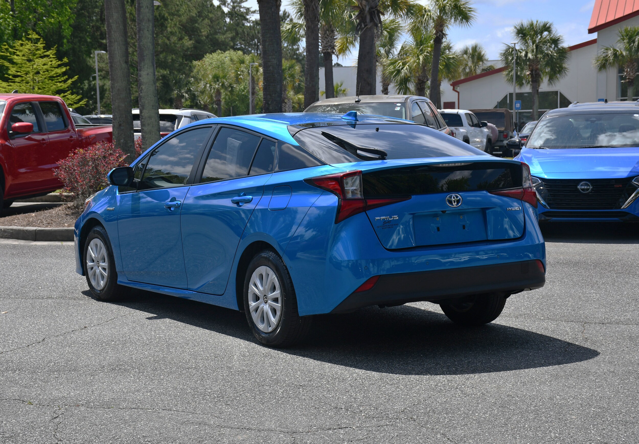2019 Toyota Prius LE photo 3