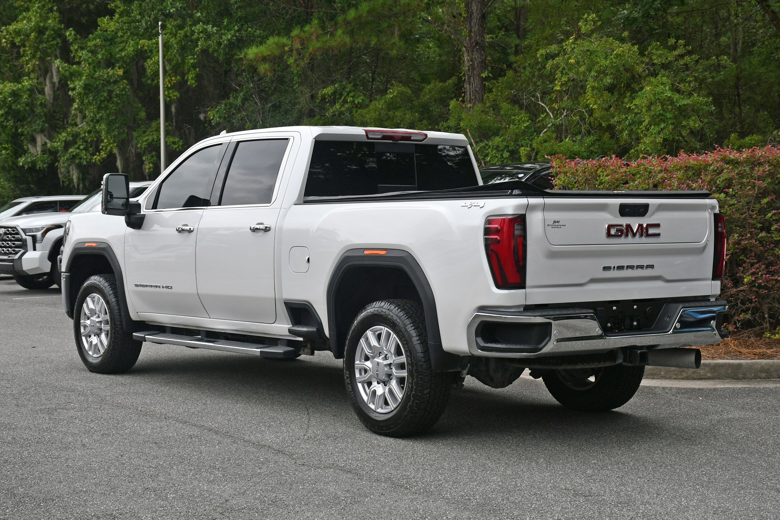 2024 Gmc Sierra HD SLT photo 3