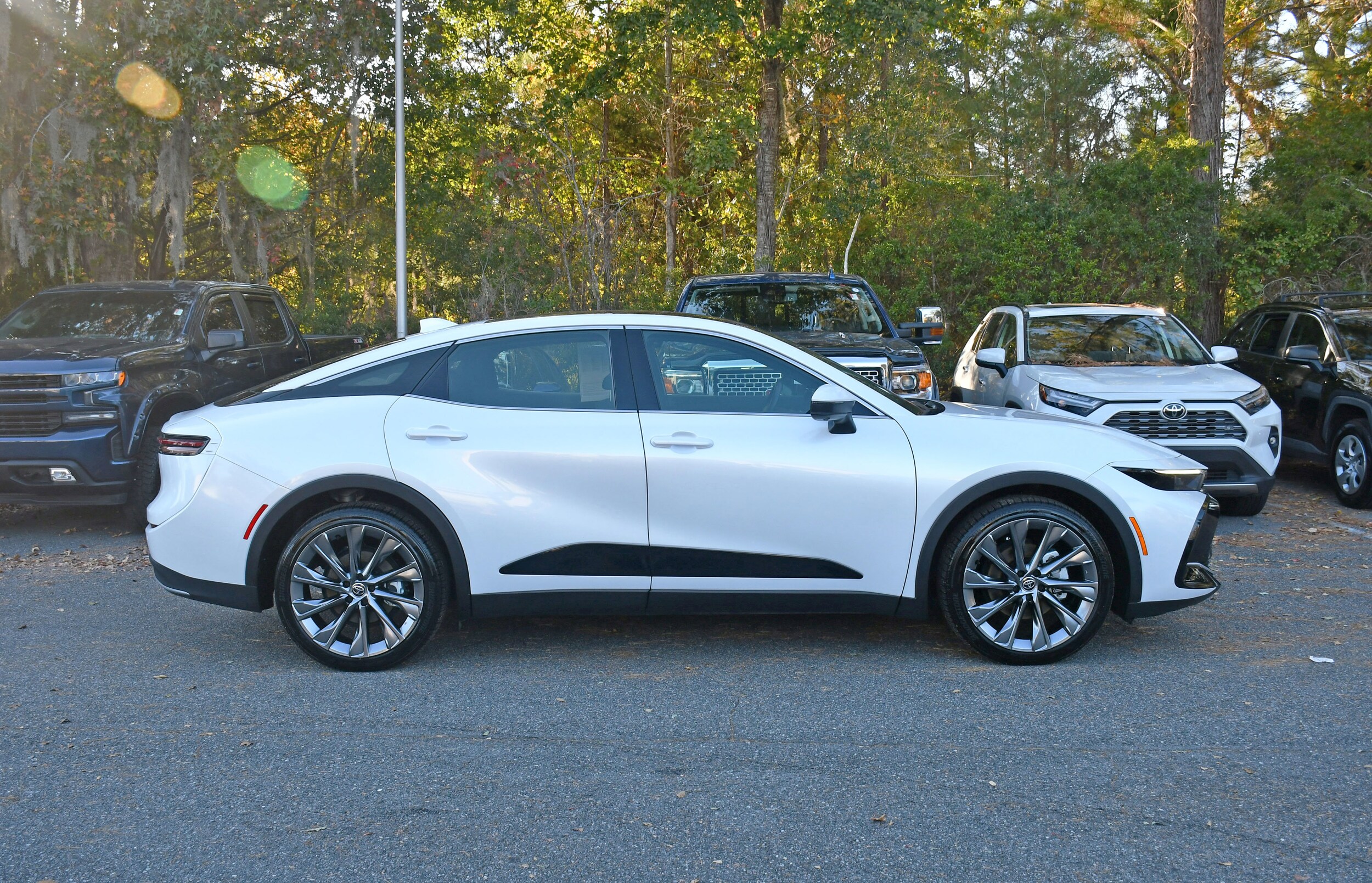 2025 Toyota Crown Limited photo 4