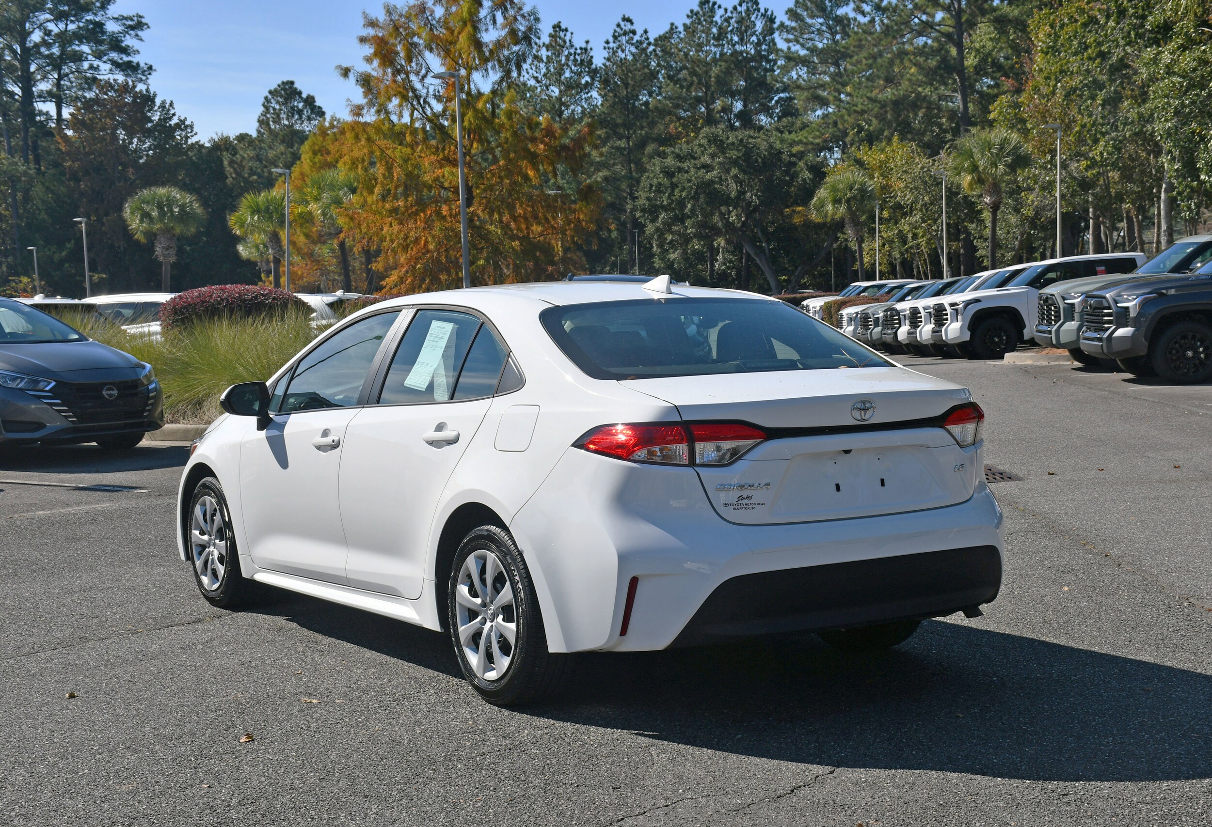 2023 Toyota Corolla LE photo 3