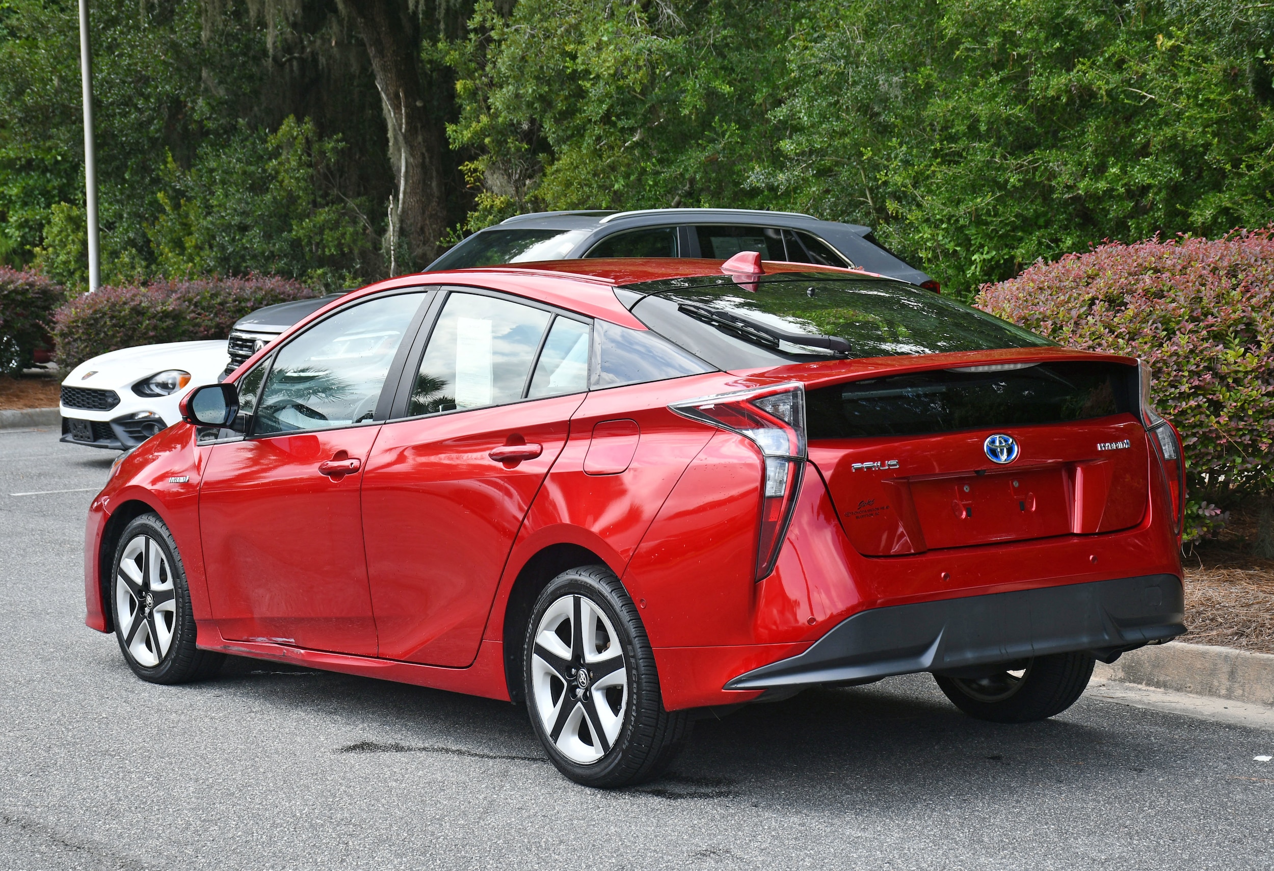 2018 Toyota Prius Four Touring photo 3