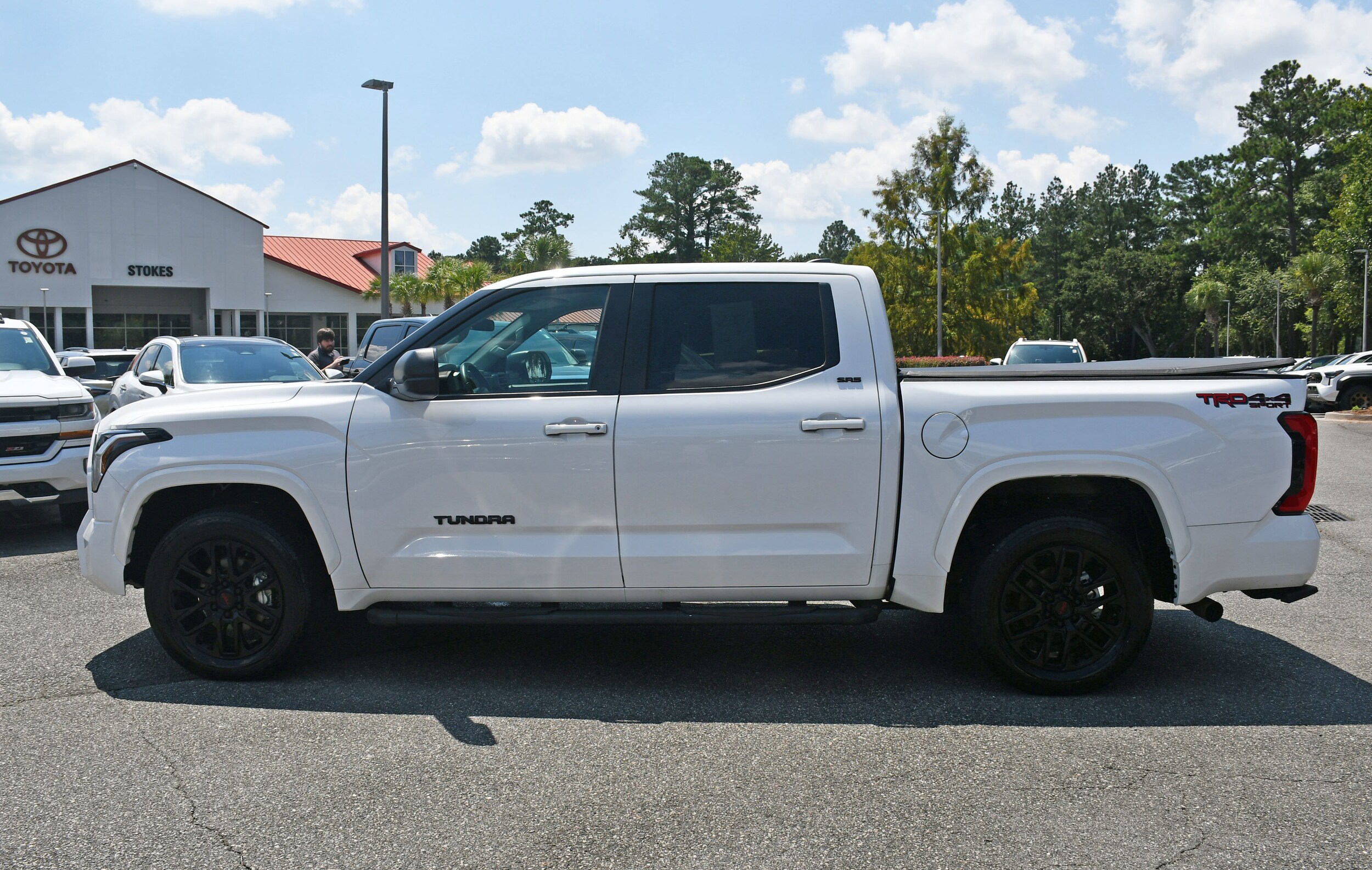 2024 Toyota Tundra SR5 CrewMax photo 2