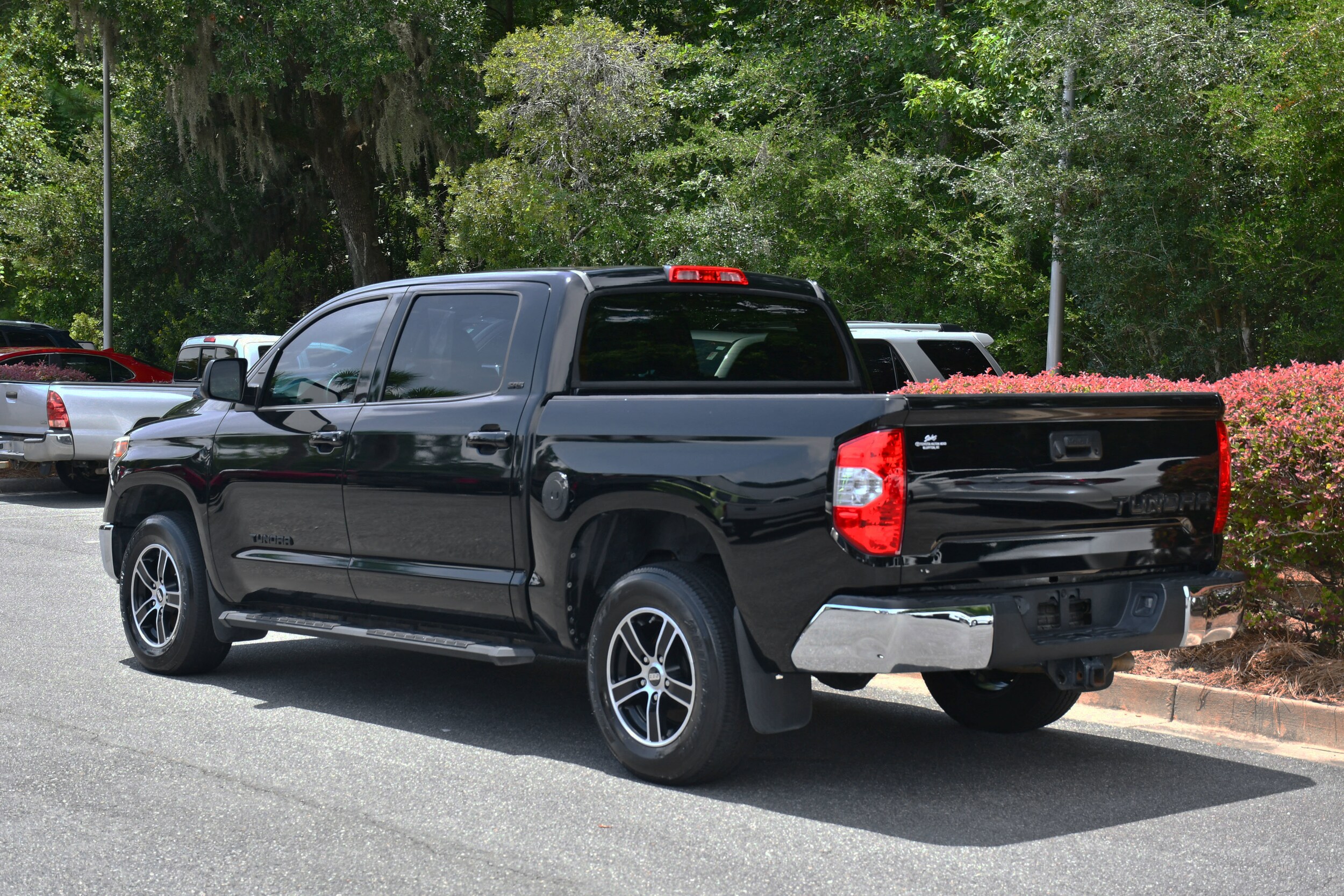 2019 Toyota Tundra SR5 CrewMax photo 2