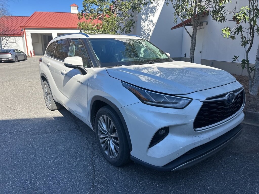Used 2021 Toyota Highlander Hybrid Platinum Hybrid Platinum FWD