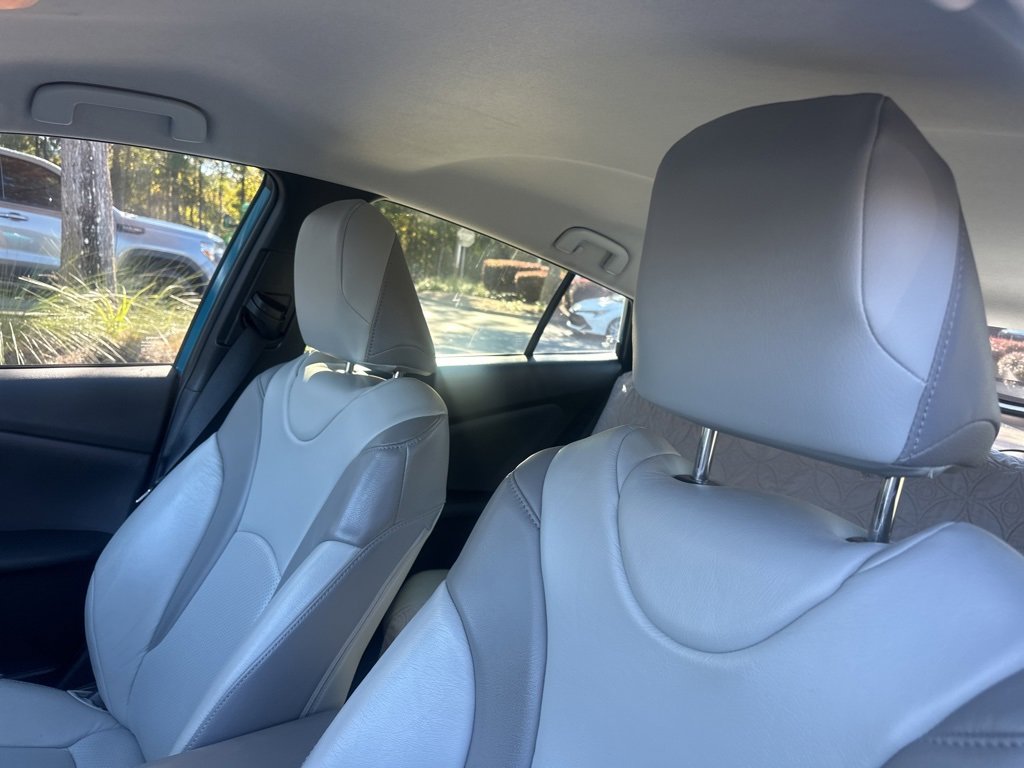 2021 Toyota Prius Prime LE photo 2