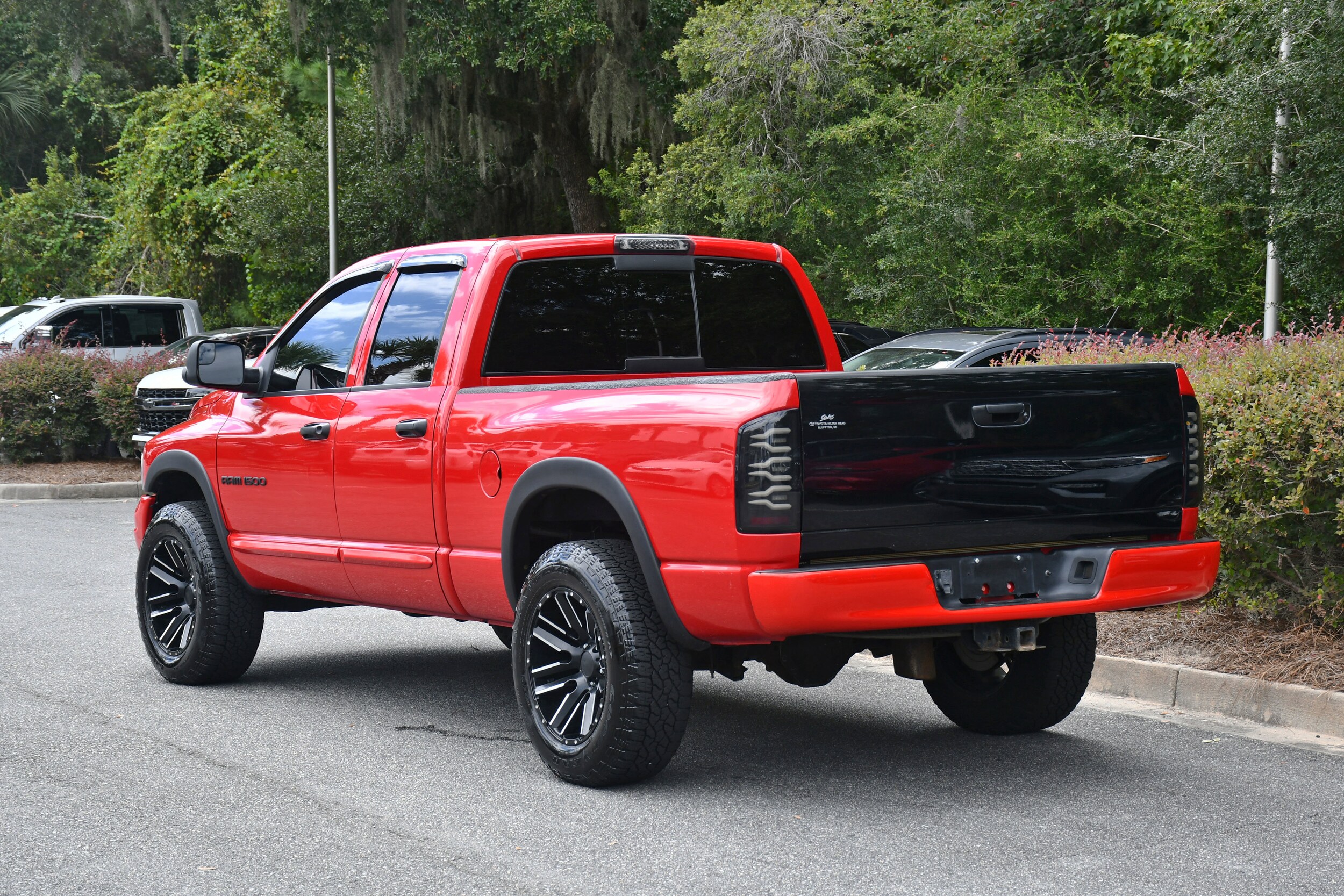 2005 Dodge Ram SLT photo 2