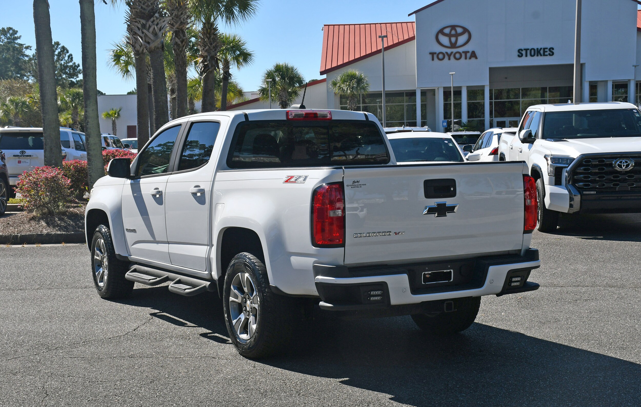 2019 Chevrolet Colorado Z71 photo 2