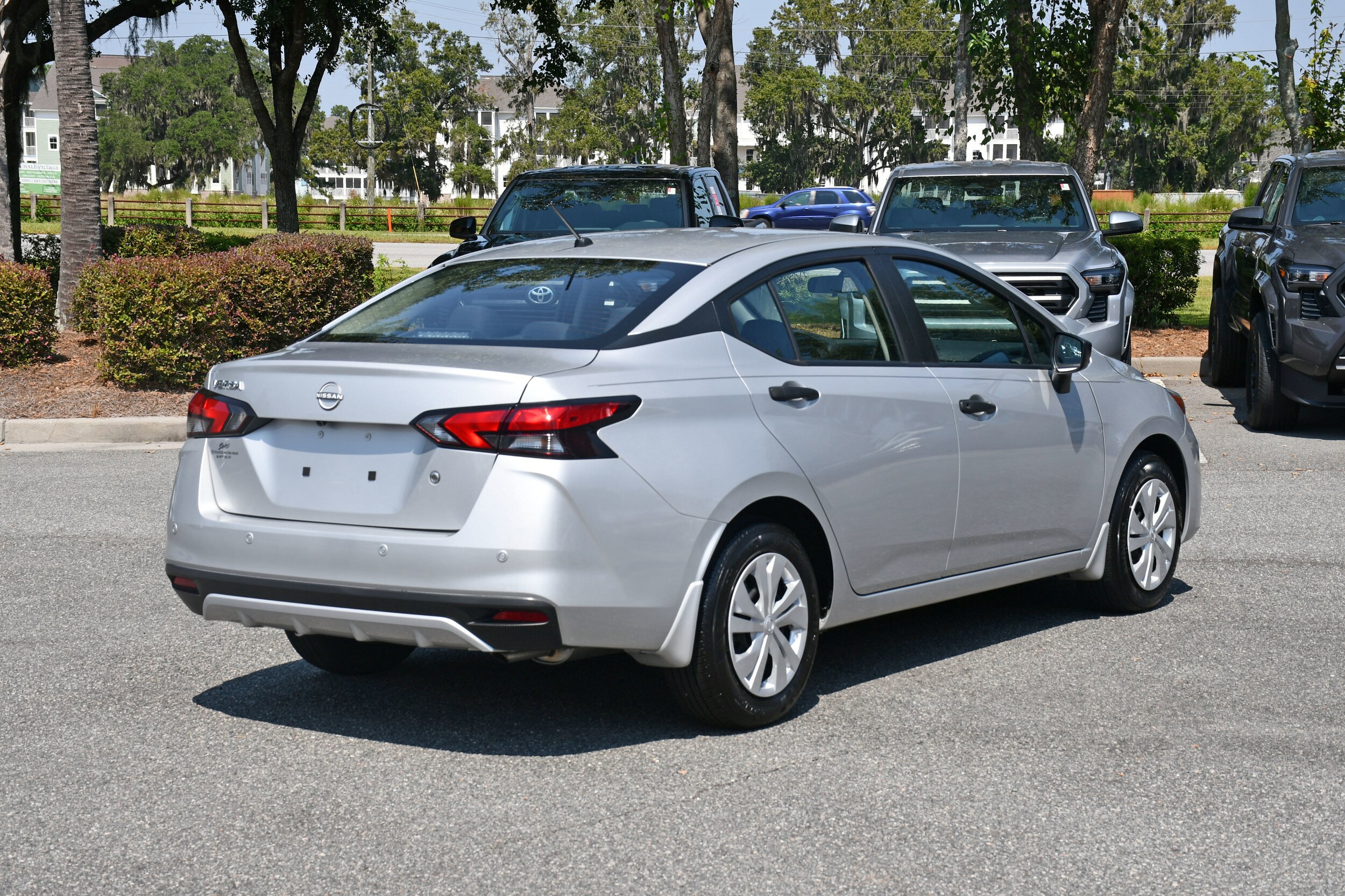 2024 Nissan Versa 1.6 S photo 4