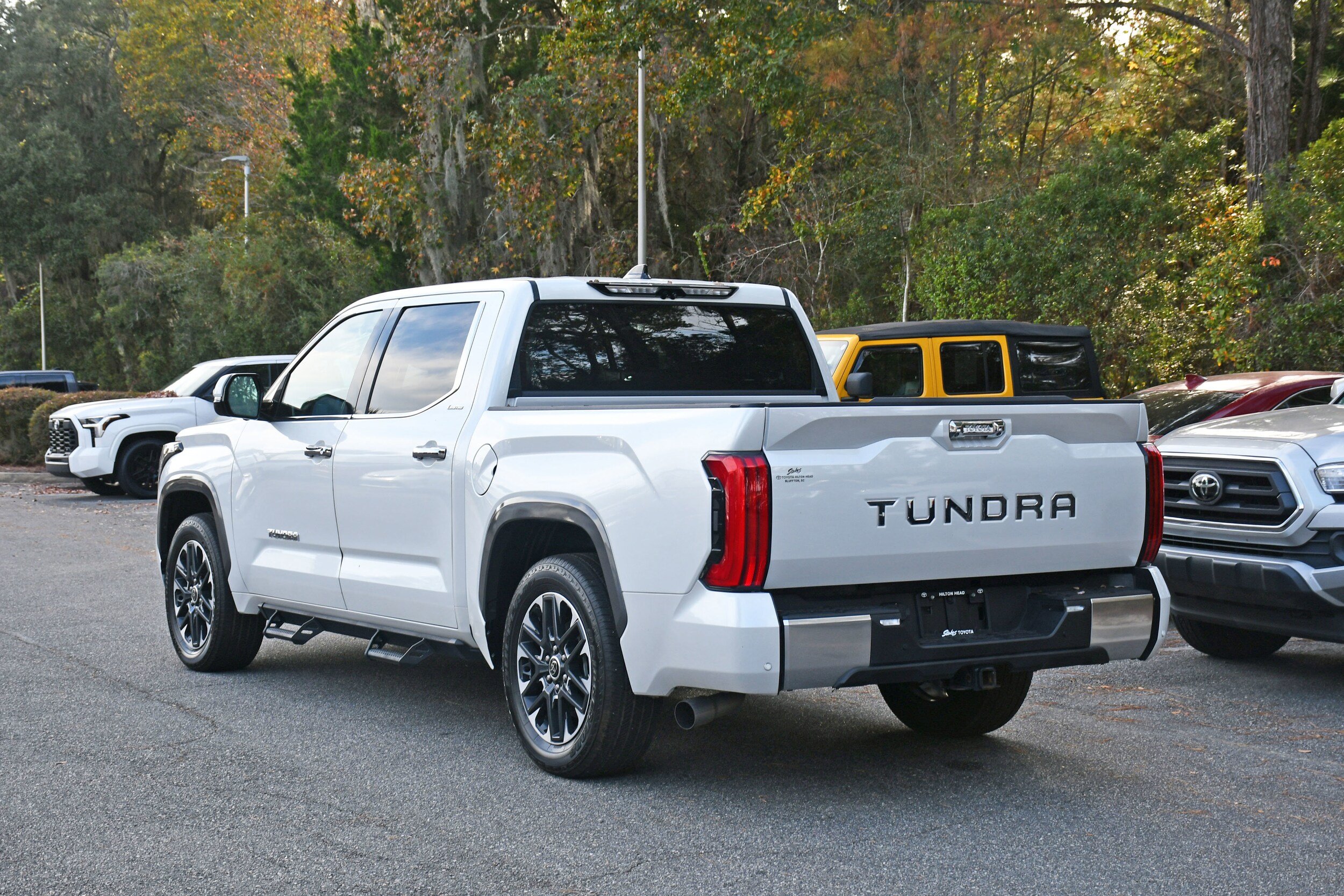 2023 Toyota Tundra Limited CrewMax photo 2
