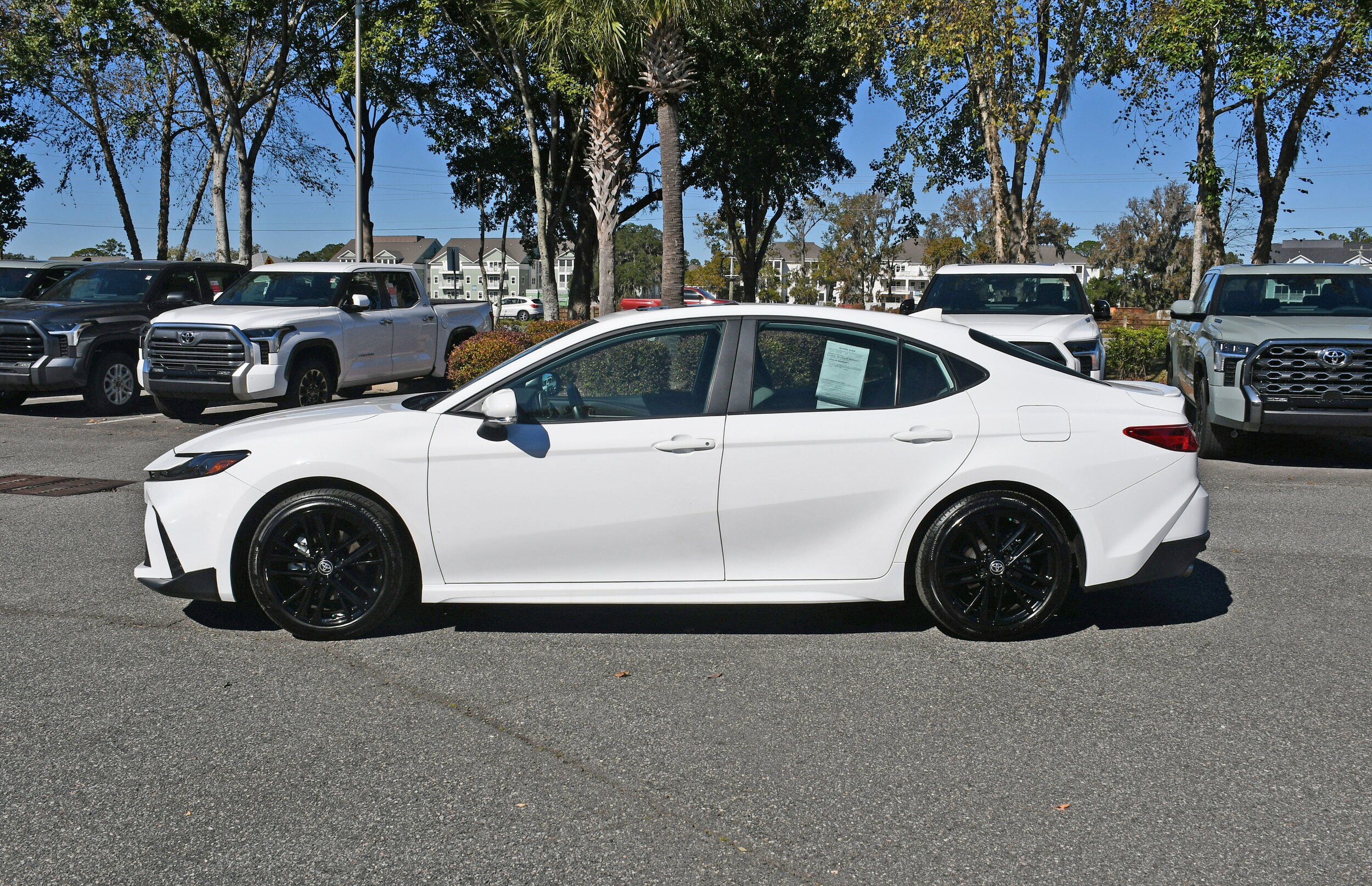 2025 Toyota Camry SE photo 2