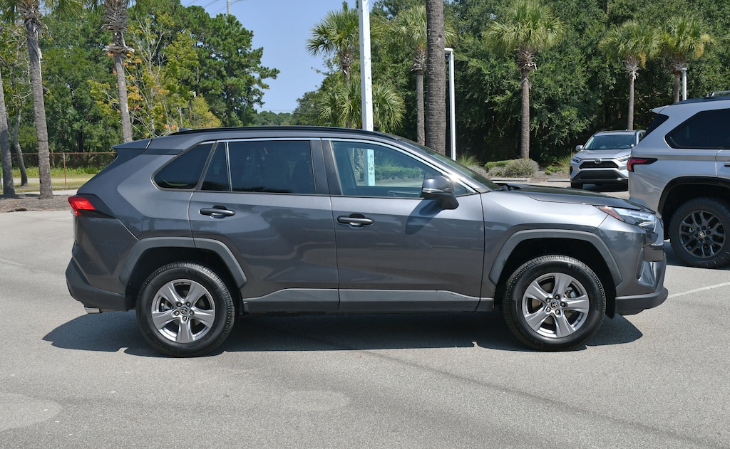 Used 2022 Toyota RAV4 XLE XLE FWD
