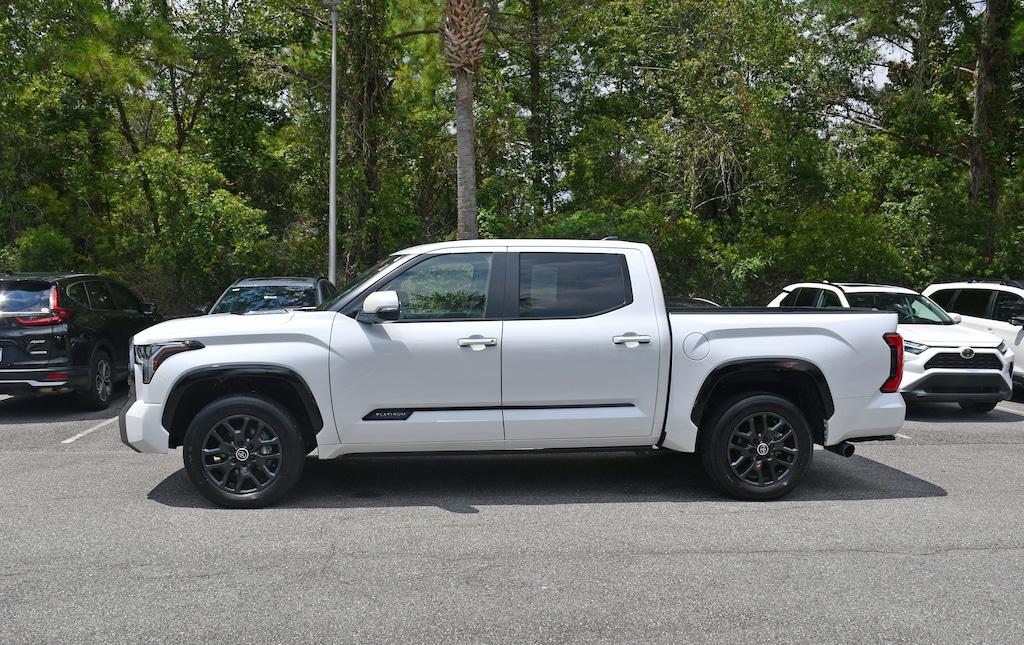 Used 2024 Toyota Tundra Platinum Hybrid Platinum Hybrid CrewMax 5.5 Bed